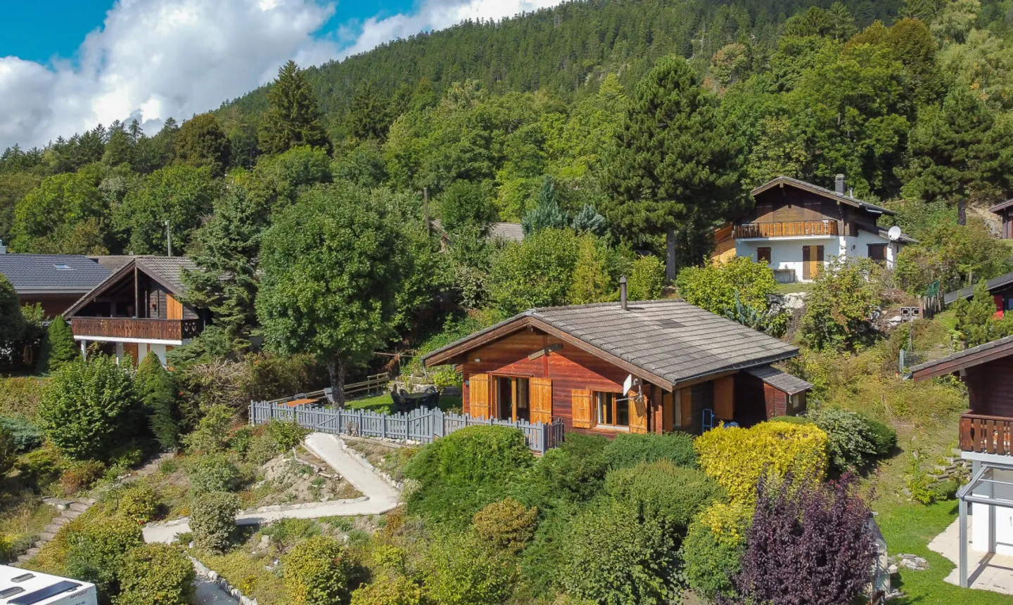 Cozy individual chalet with breathtaking views - Photo 3 of 11