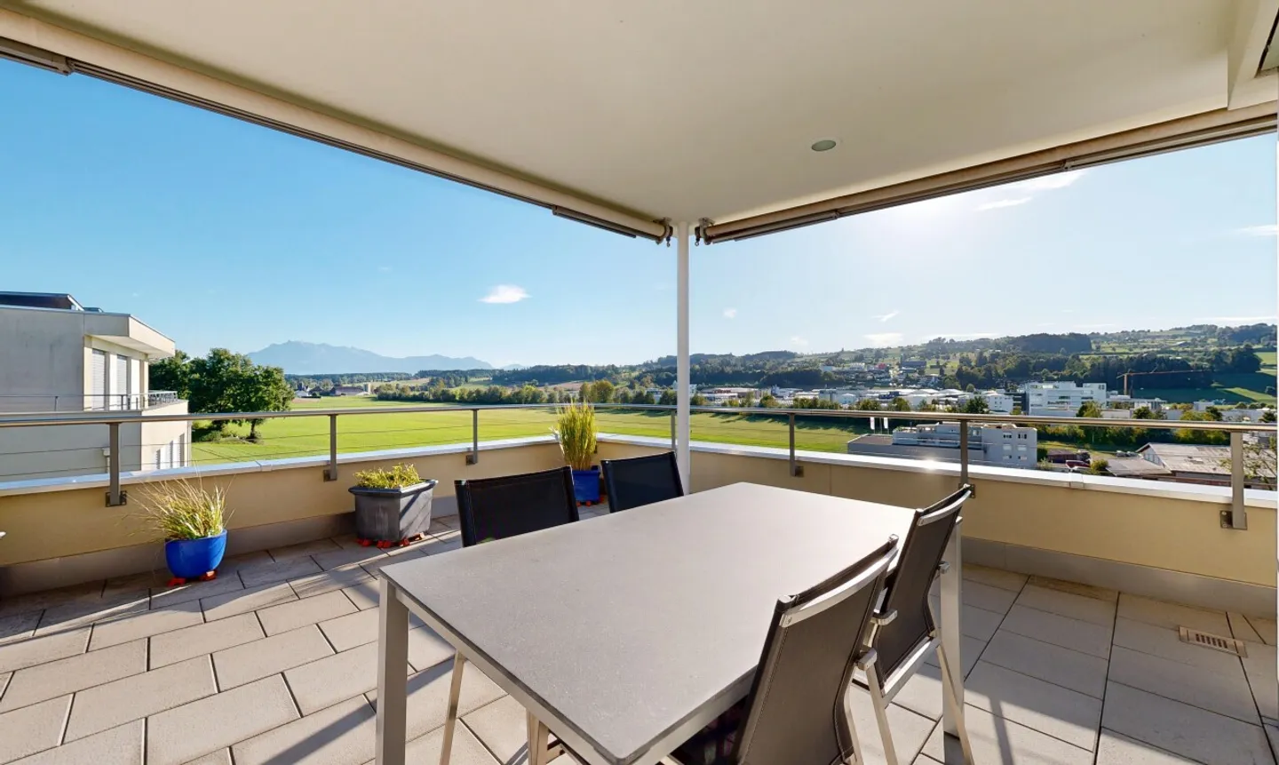 Dreamlike penthouse apartment with mountain view and 58 m² terrace - Photo 1 of 11