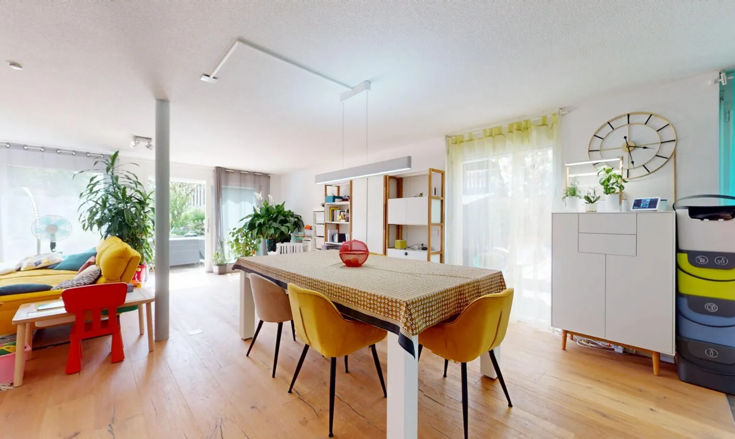 Incantevole casa a schiera con un grande giardino! - Foto 4 di 13