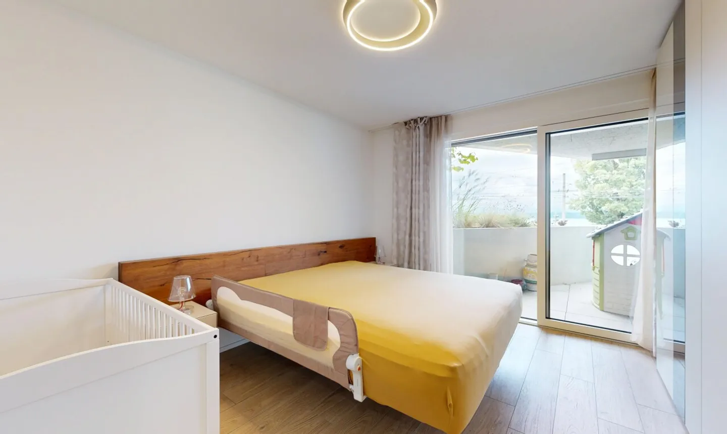 Appartement au bord du lac - Photo 8 sur 11