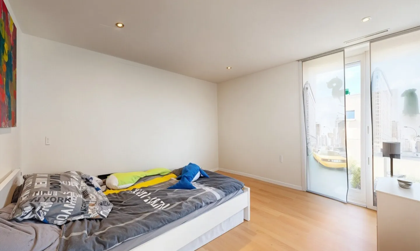 Bright contemporary villa close to the lake and amenities - Photo 10 of 13