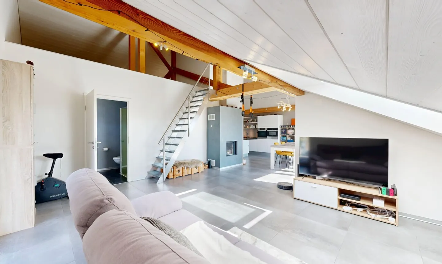 4,5 Zimmer im obersten Stock mit 73 m² Balkonen - Foto 4 von 11