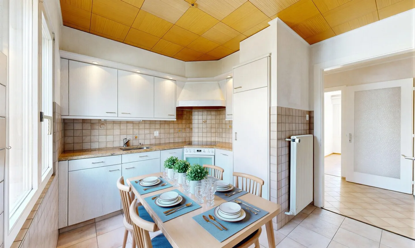 House with great potential in the heart of Saint-Léonard - Photo 2 of 11