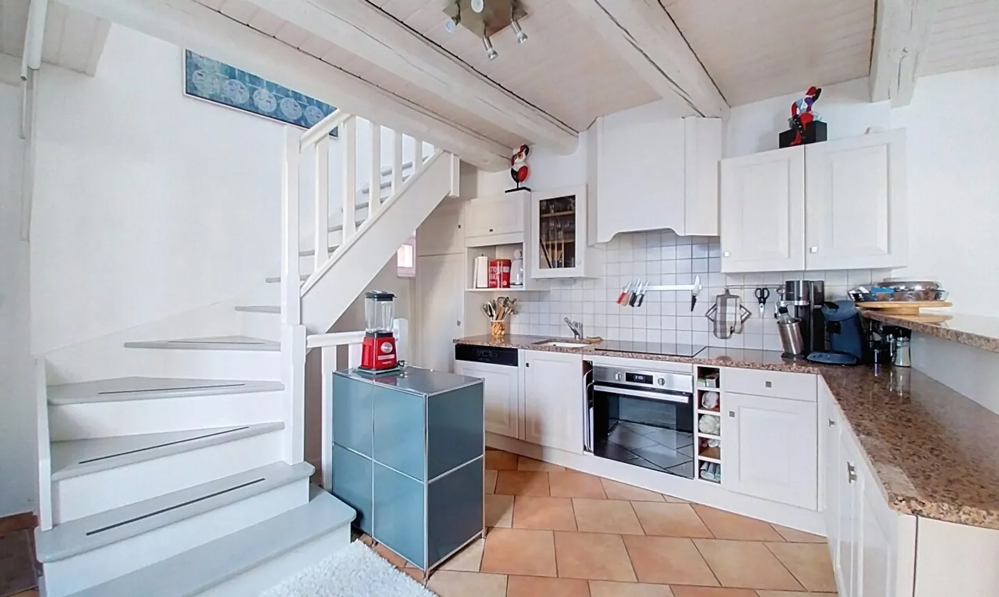 Charming individual villa with 3.5 rooms in the old town - Photo 4 of 11