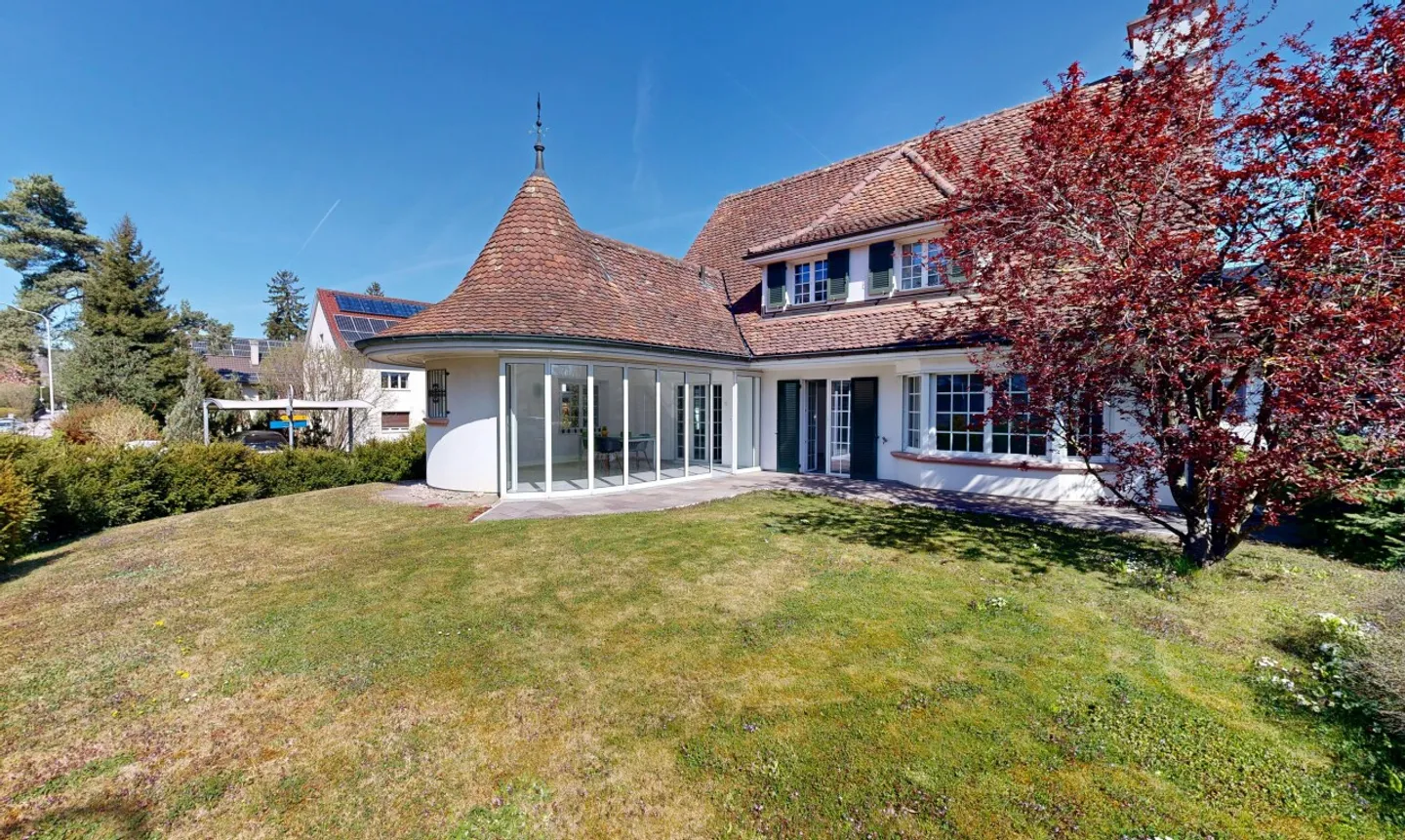 Exclusive Country House in Prime Location - Photo 1 of 13