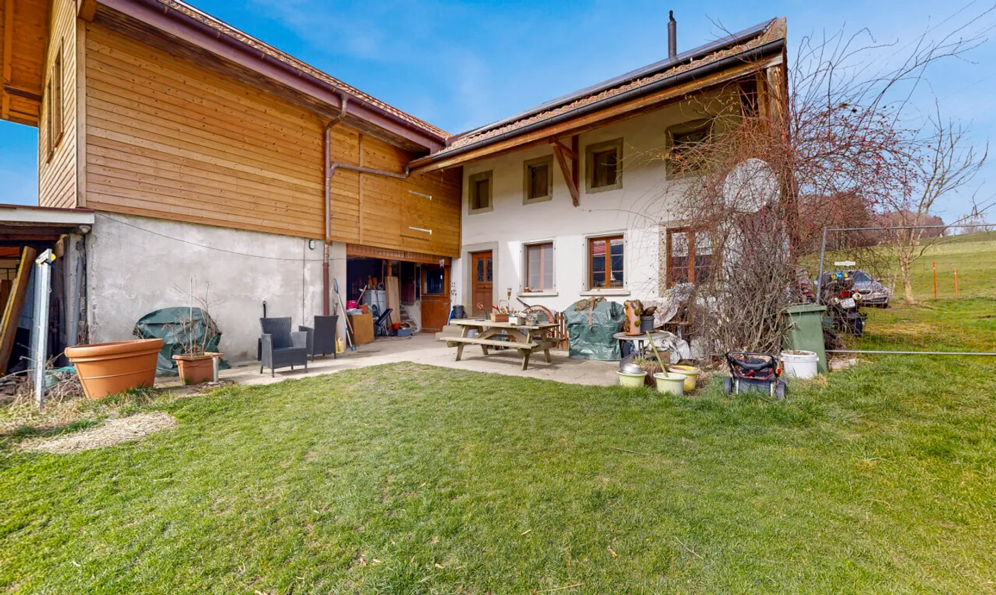 Ferme rénovée, volumes exceptionnels - Photo 2 sur 11