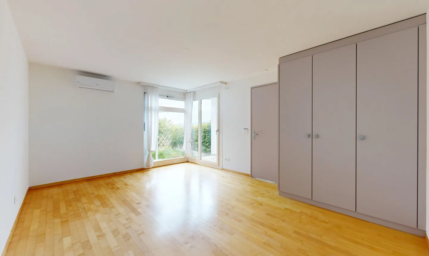 Terrassenhaus mit Blick über Bremgarten - Photo 9 sur 11