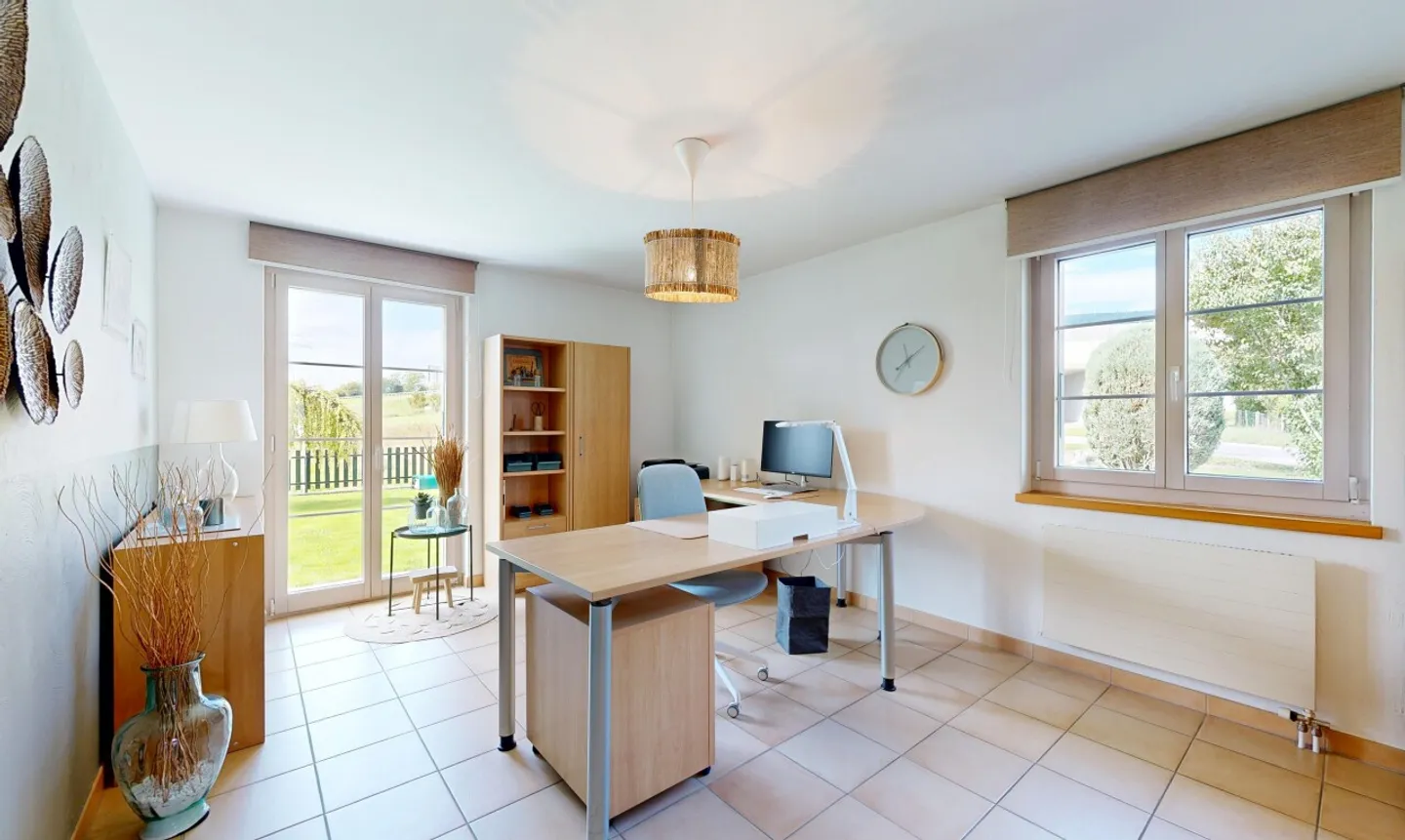 Magnifica casa di 6,5 stanze a Thielle - Foto 9 di 13