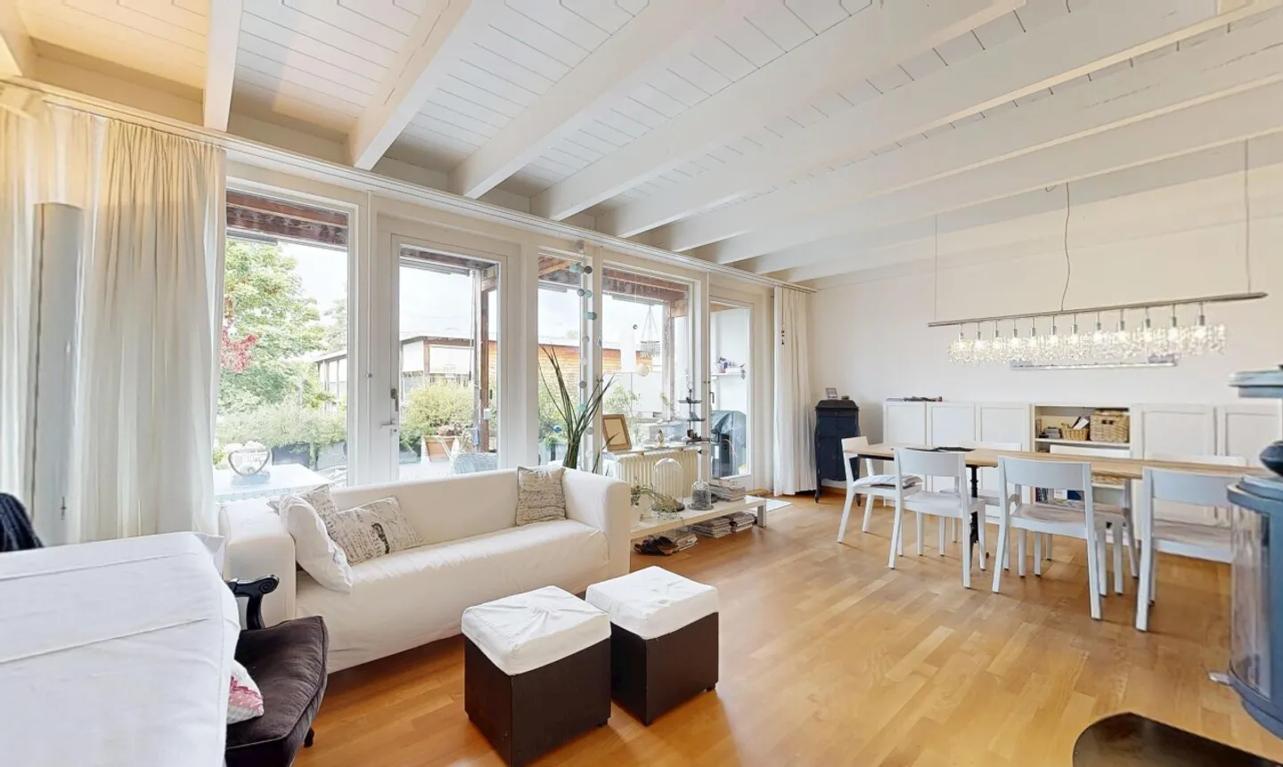 Light-Filled 5.5-Room Terraced House in Affoltern am Albis - Photo 2 of 11