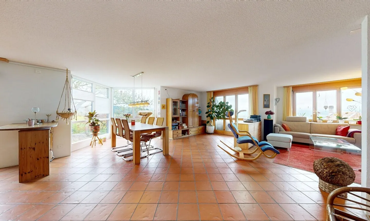 Paradis familial avec vue imprenable, idylle de jardin et réserve d'extension - Photo 3 sur 11