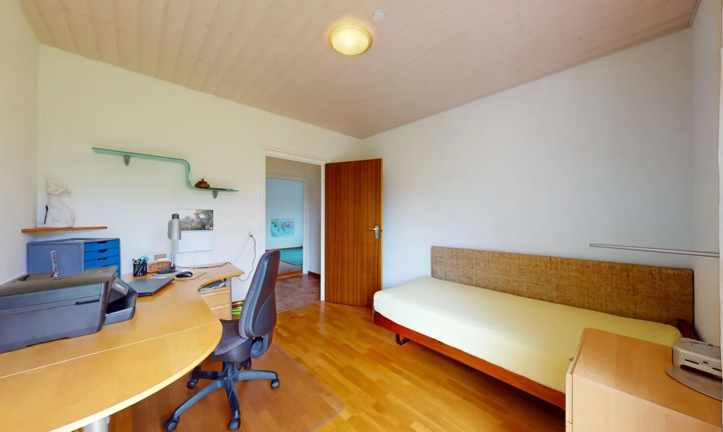 Renovated family house with independent studio - Photo 9 of 13