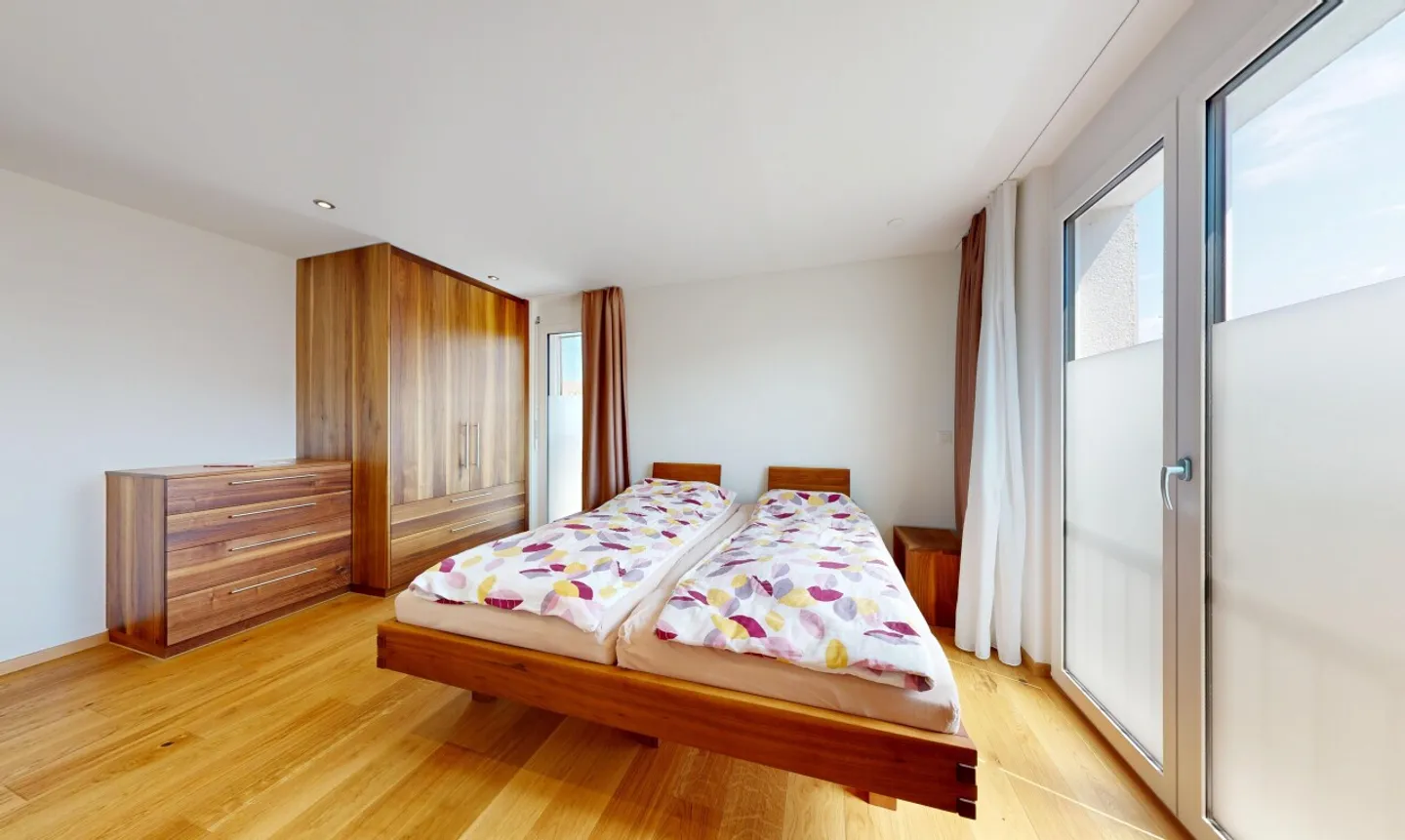 Top gepflegtes 7-Zimmer-EFH mit separatem Studio und grossem Umschwung - Photo 8 of 11