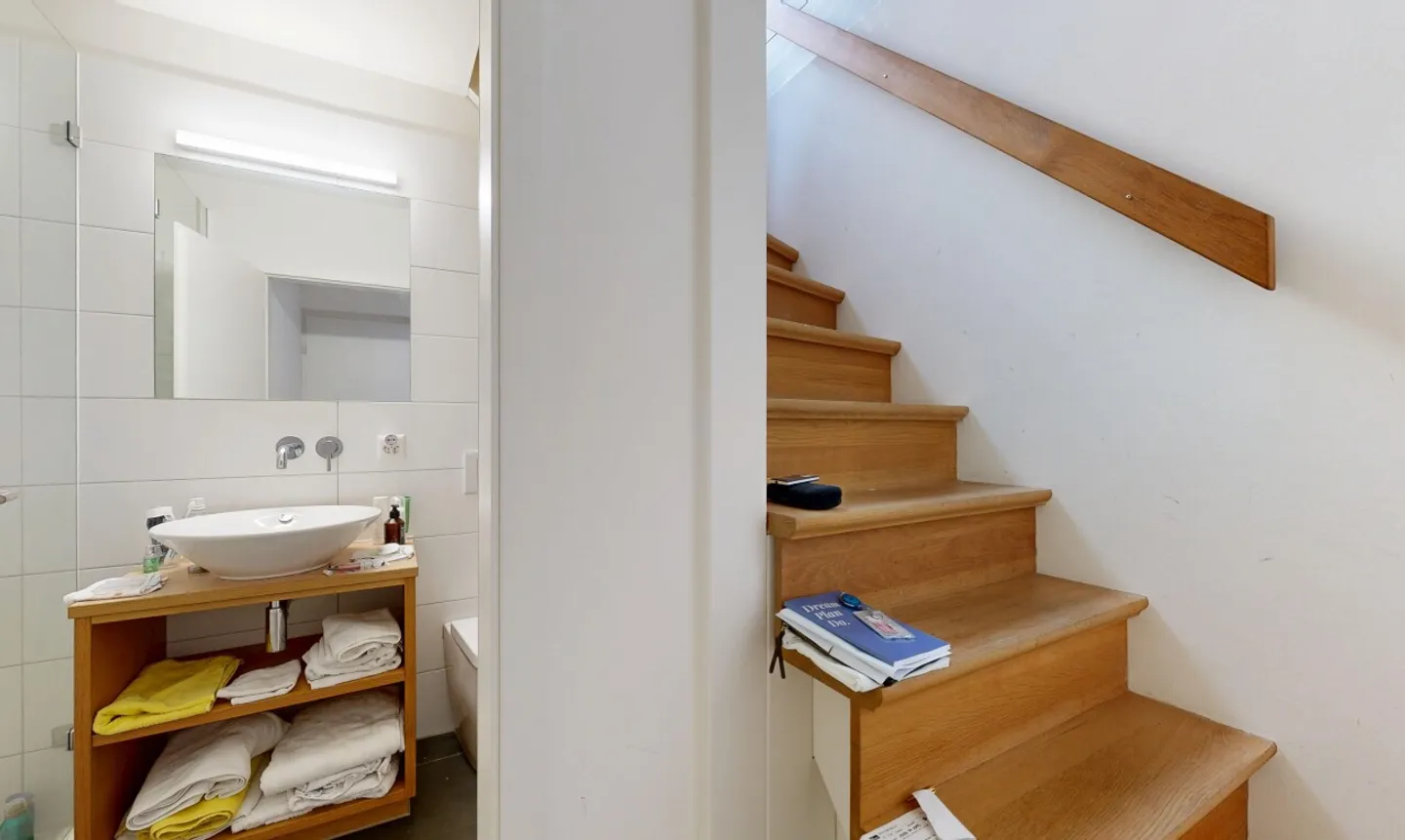 Studio affascinante con travi in legno a vista in Wettsteinplatz - Foto 2 di 9