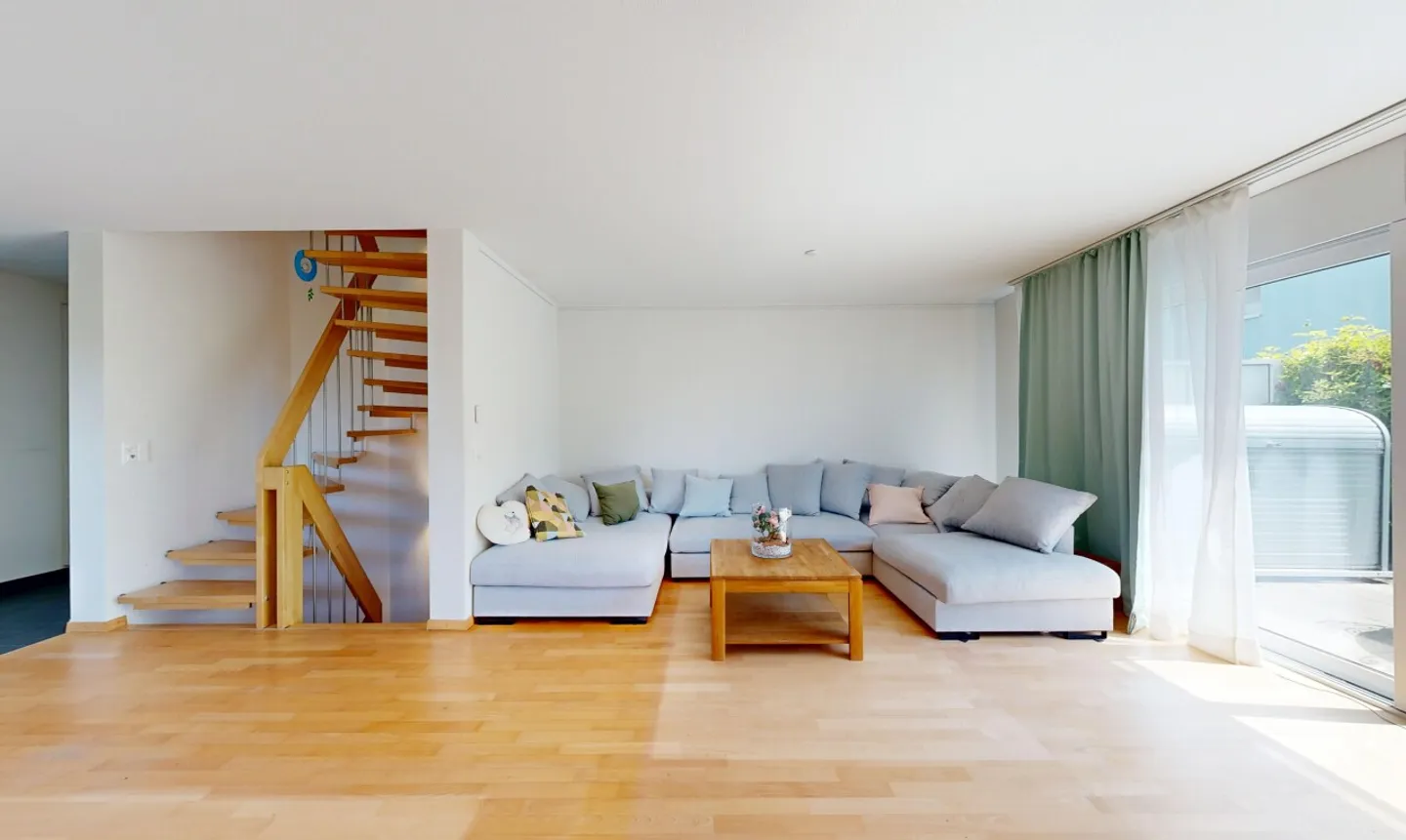 Duplex apartment "like a house" with 4.5 rooms and garden - Photo 3 of 11