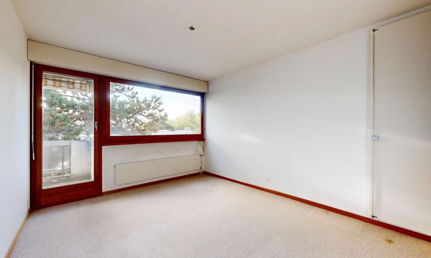3.5-room penthouse with two balconies, very well located - Photo 5 of 11