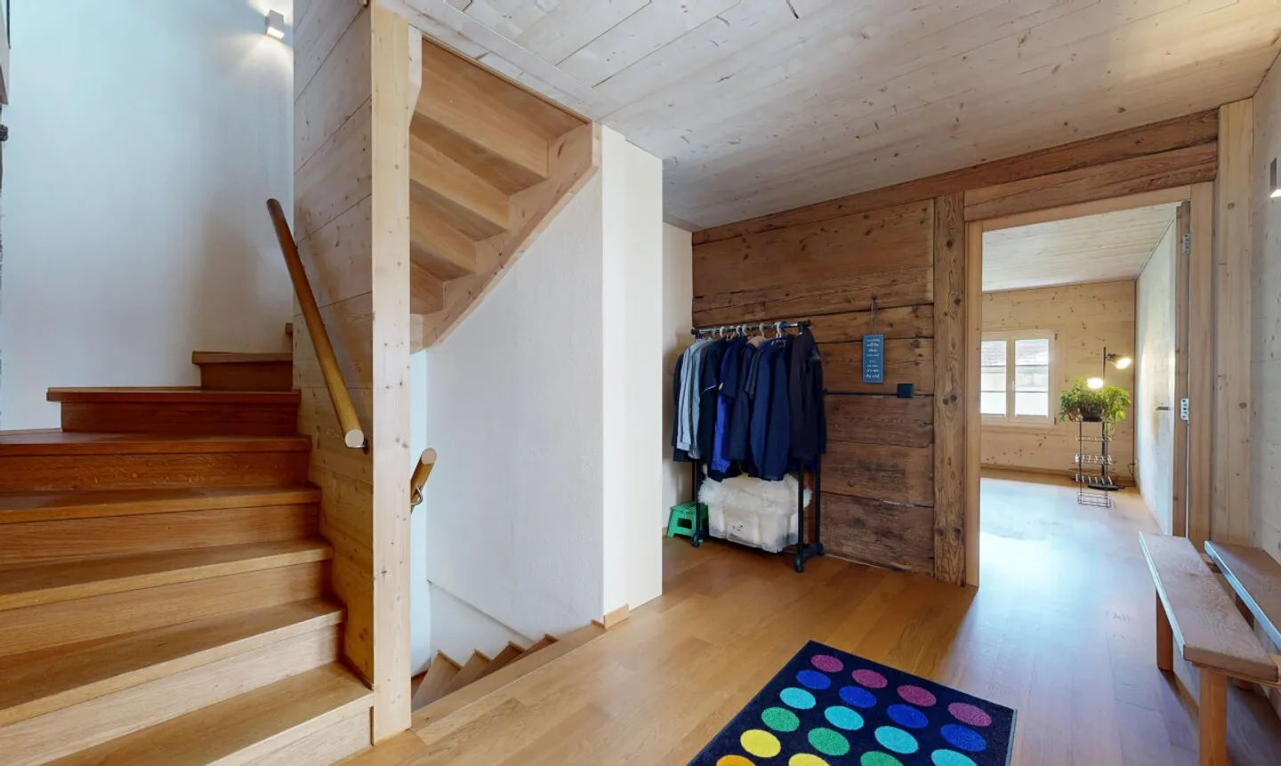 Light-flooded 5.5-room house with plenty of space in Mettmenstetten - Photo 9 of 11