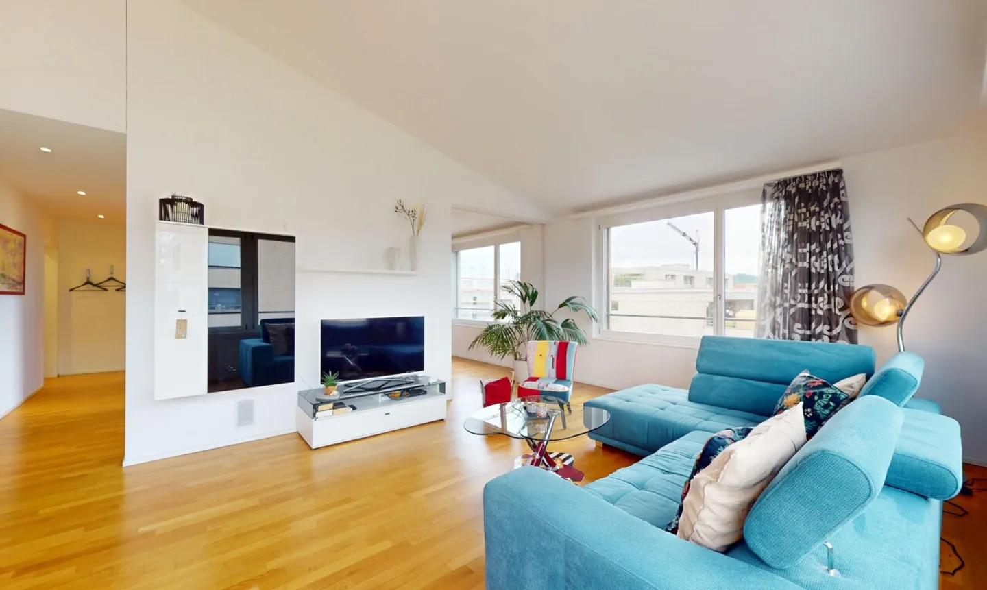 Licht, Weite und Ausblick – stilvolle 3.5-Zimmer-Dachwohnung - Foto 1 von 11