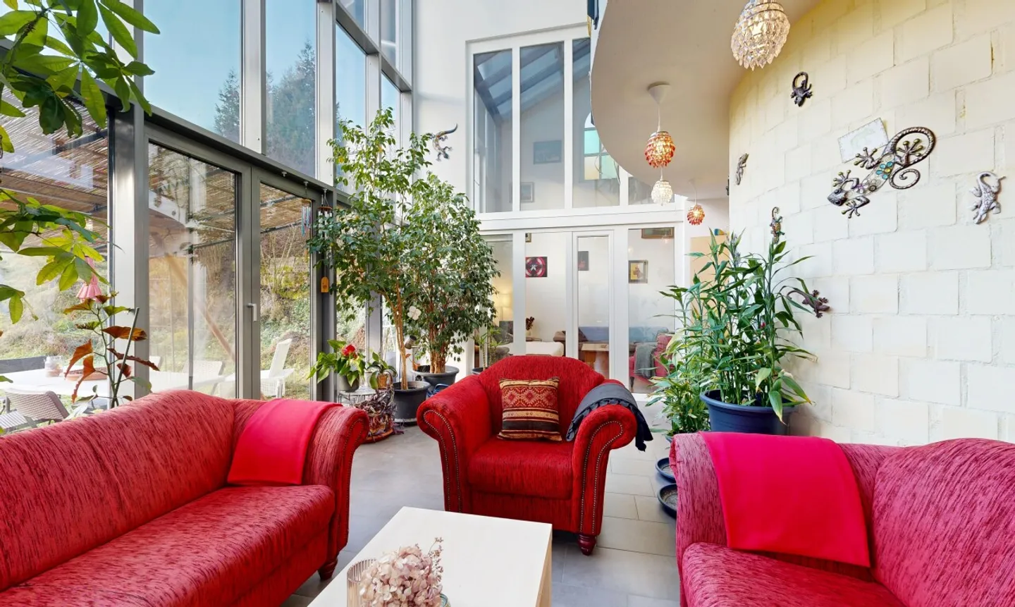 Geräumiges Familienhaus mit Aussicht - Foto 2 von 11