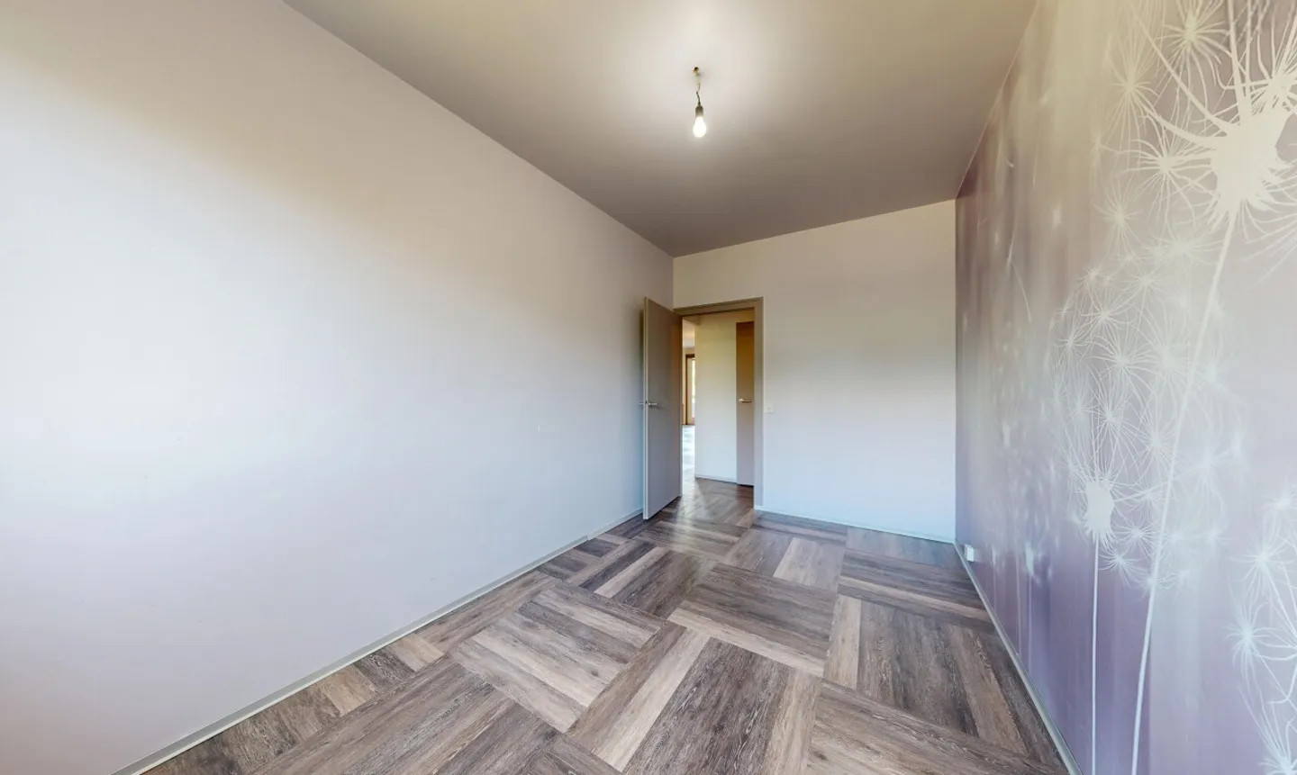 Un attico luminoso di 5 locali in un ambiente tranquillo - Foto 7 di 11
