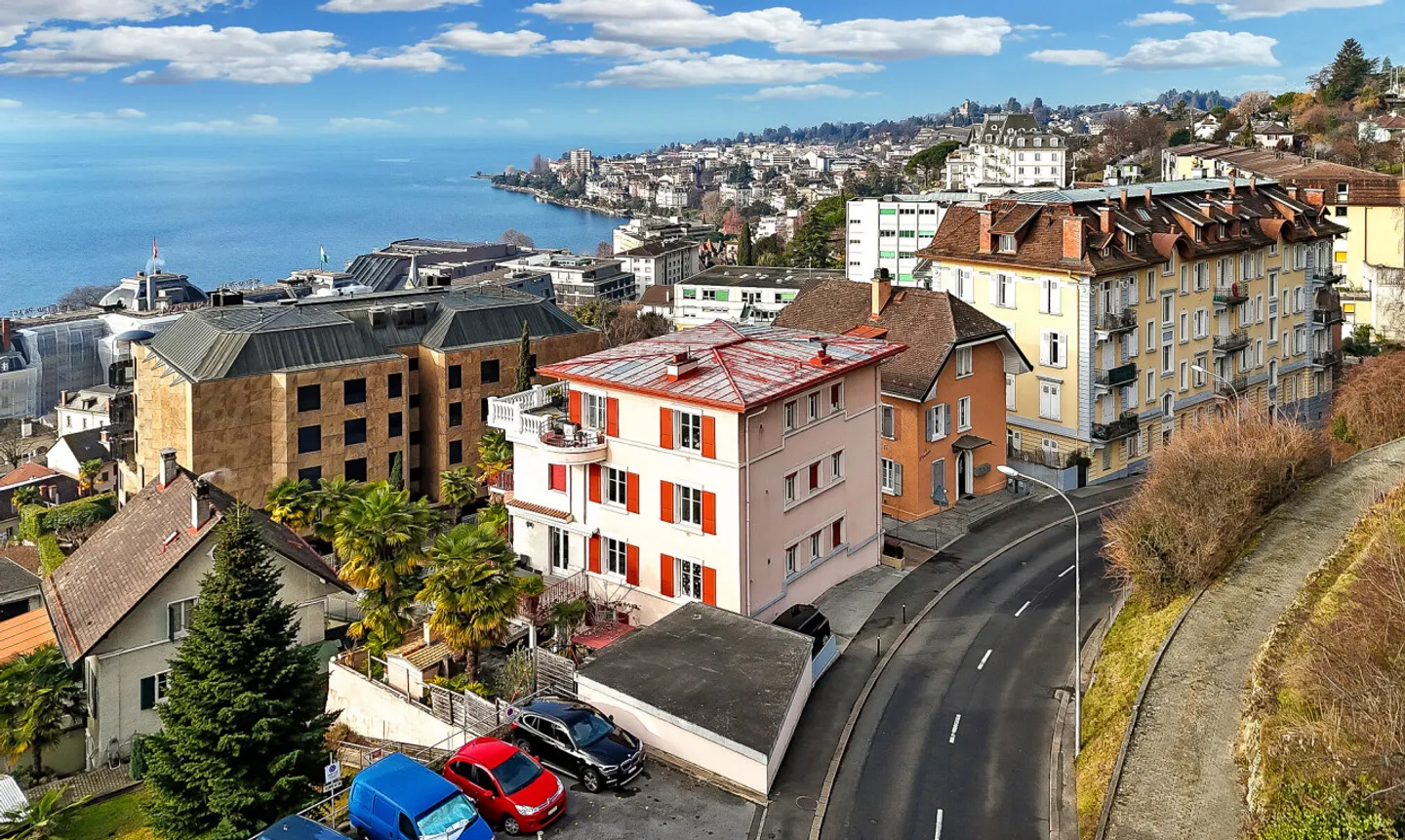 Immeuble de rendement de avec vue panoramique au cœur de Montreux - Photo 2 sur 13