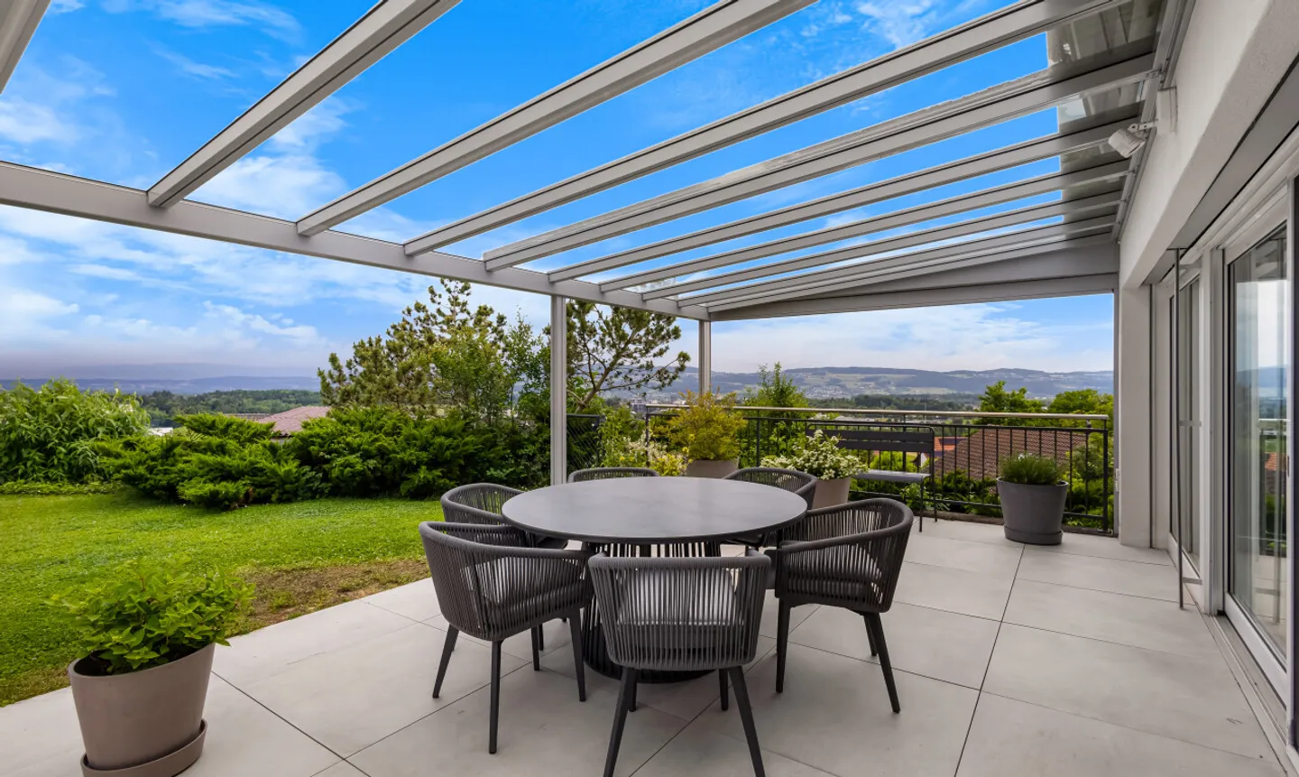 Detached house in Wermatswil - Photo 3 of 13