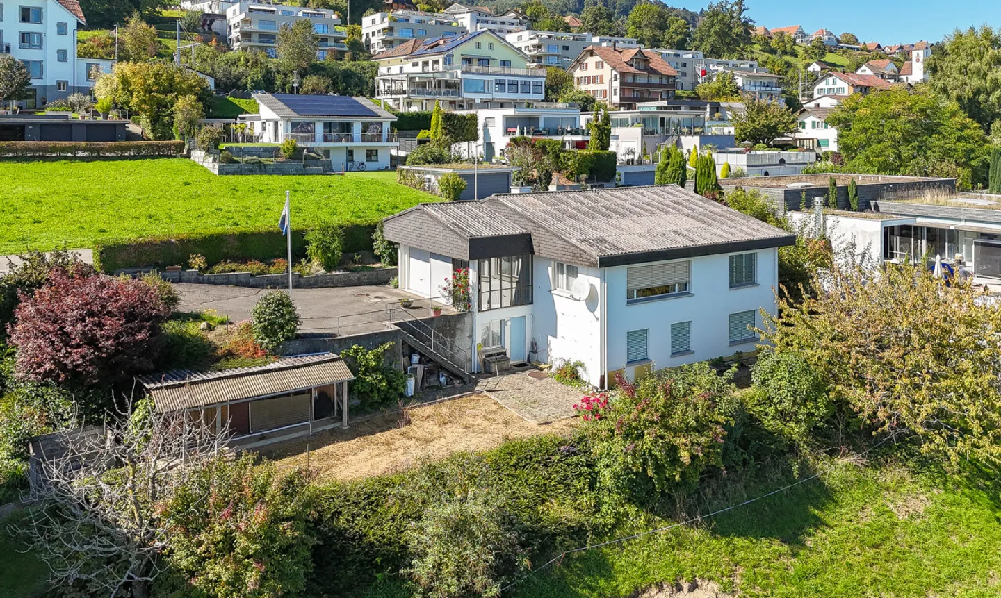 Freistehendes Einfamilienhaus mit unverbaubarer Seesicht - Foto 1 di 11