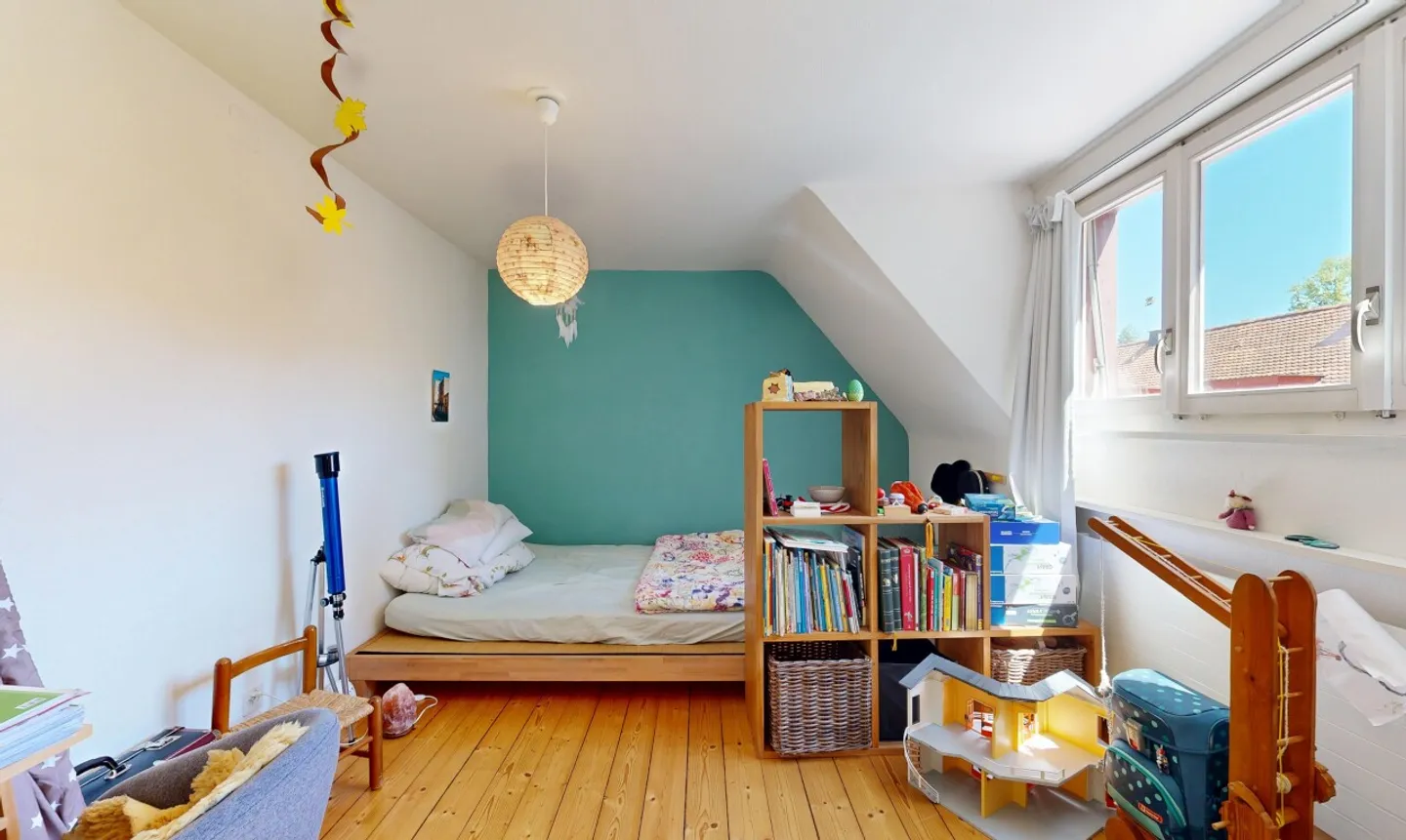 Maison de ville de 4,5 pièces avec jardin dans un quartier résidentiel recherché - Photo 7 sur 11