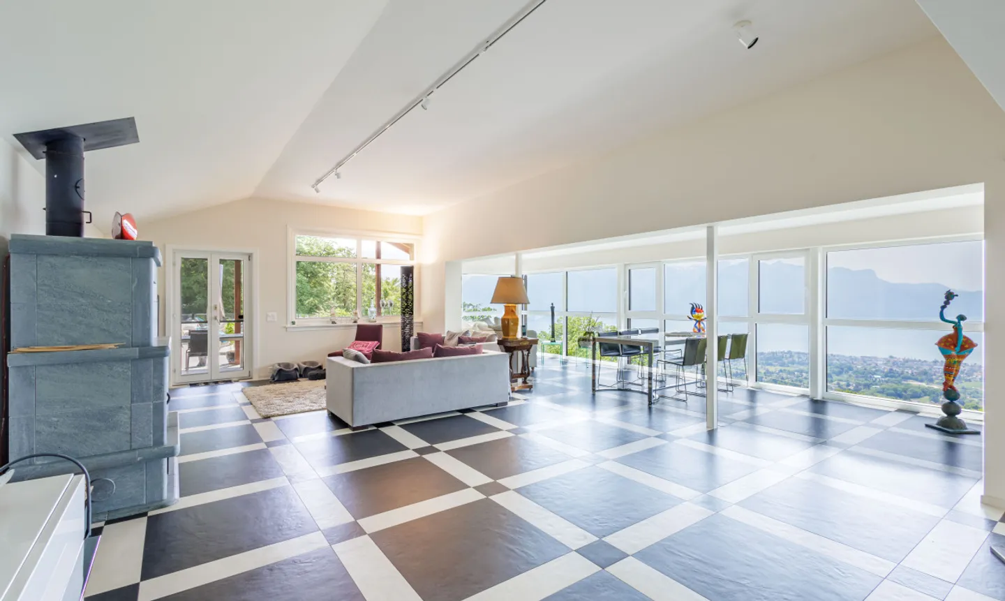 Villa Exceptionnelle avec Vue sur le Lac - Photo 4 sur 13