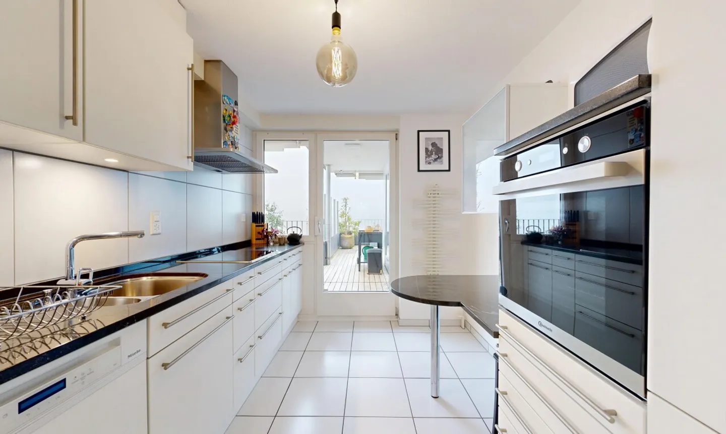 Appartamento luminoso e spazioso con vista sulle montagne - Foto 8 di 11