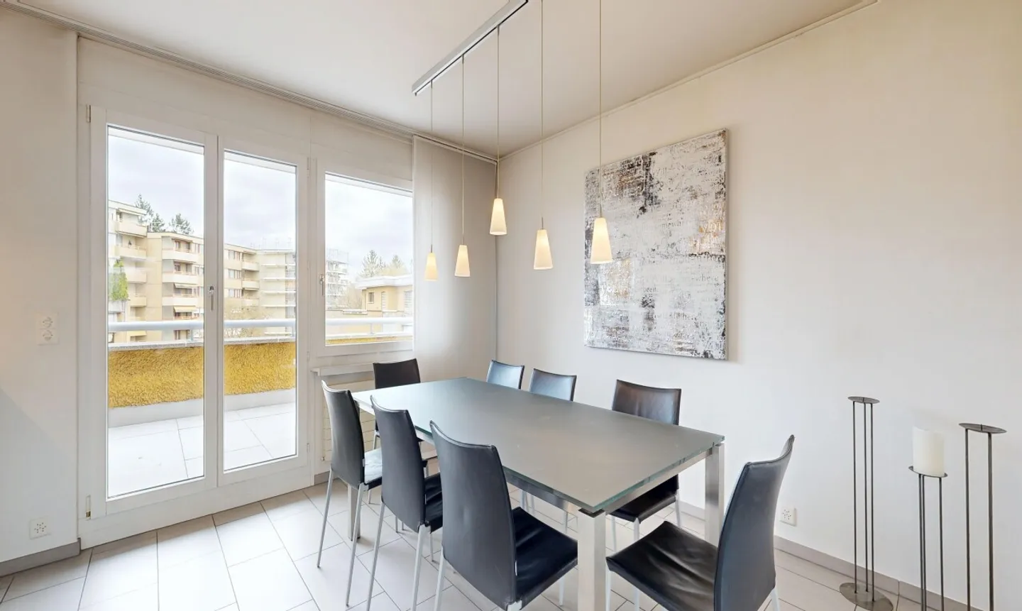 Stylish Attic Apartment with Terrace - Photo 4 of 11