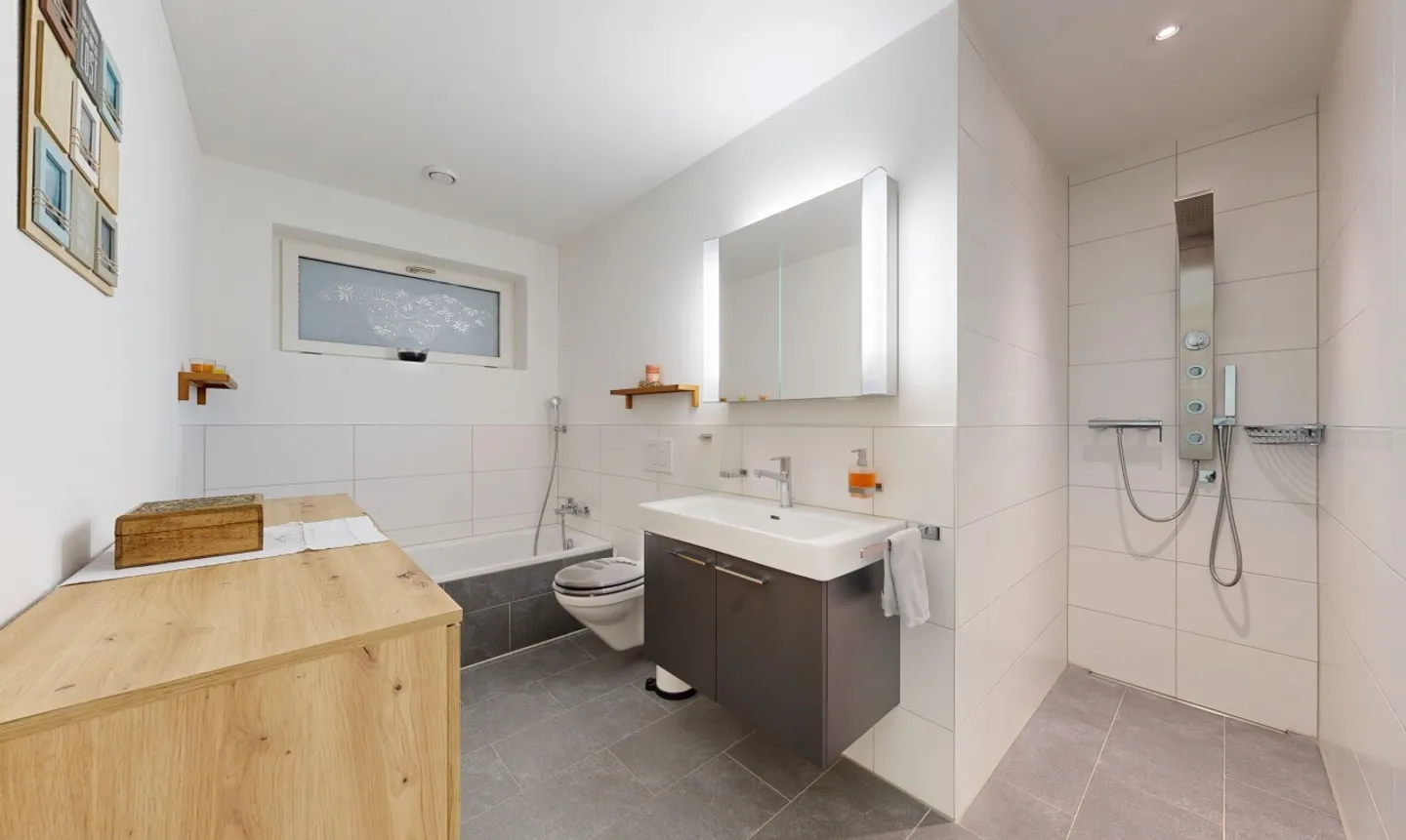 Minergie apartment with balcony, comfort & privacy - Photo 10 of 11