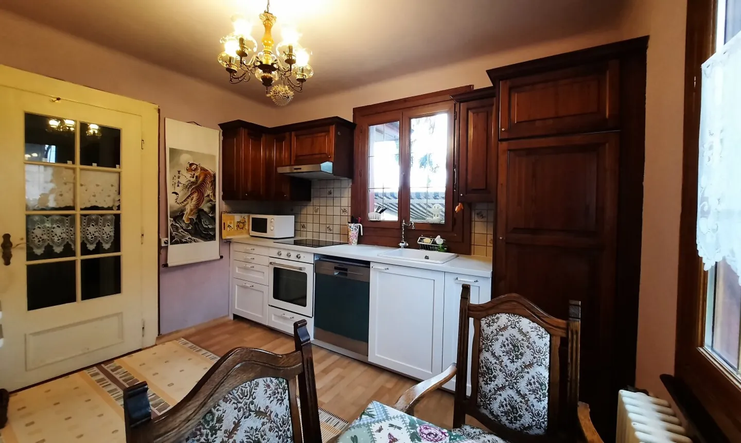 Individual villa with swimming pool just steps from the Etang district - Photo 8 of 13