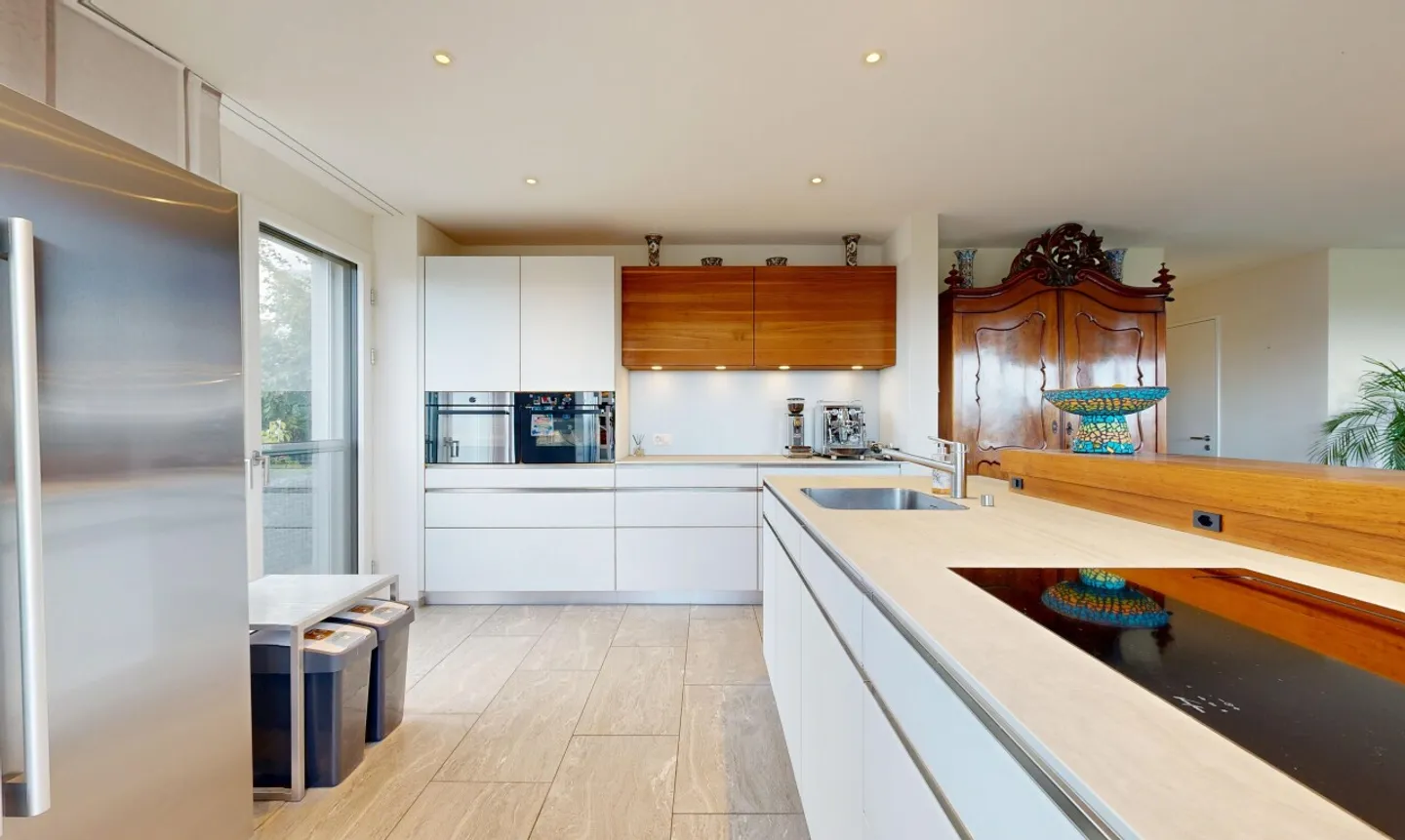 Appartement de jardin exclusif de 4,5 pièces avec vue sur le lac et équipements de qualité - Photo 4 sur 11
