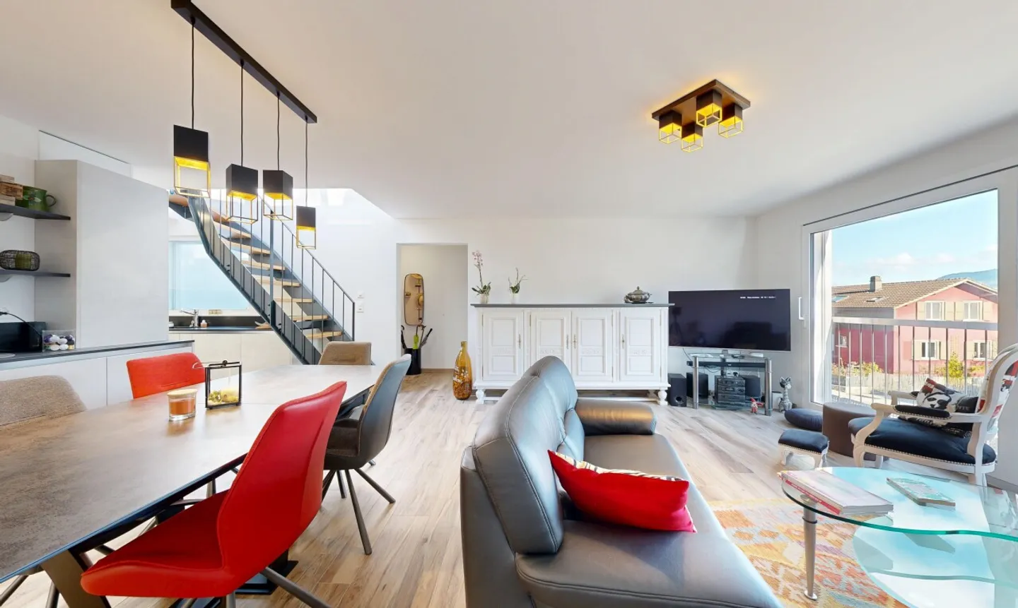 Elegante appartamento di 4,5 stanze, luce e vista mozzafiato - Foto 3 di 11