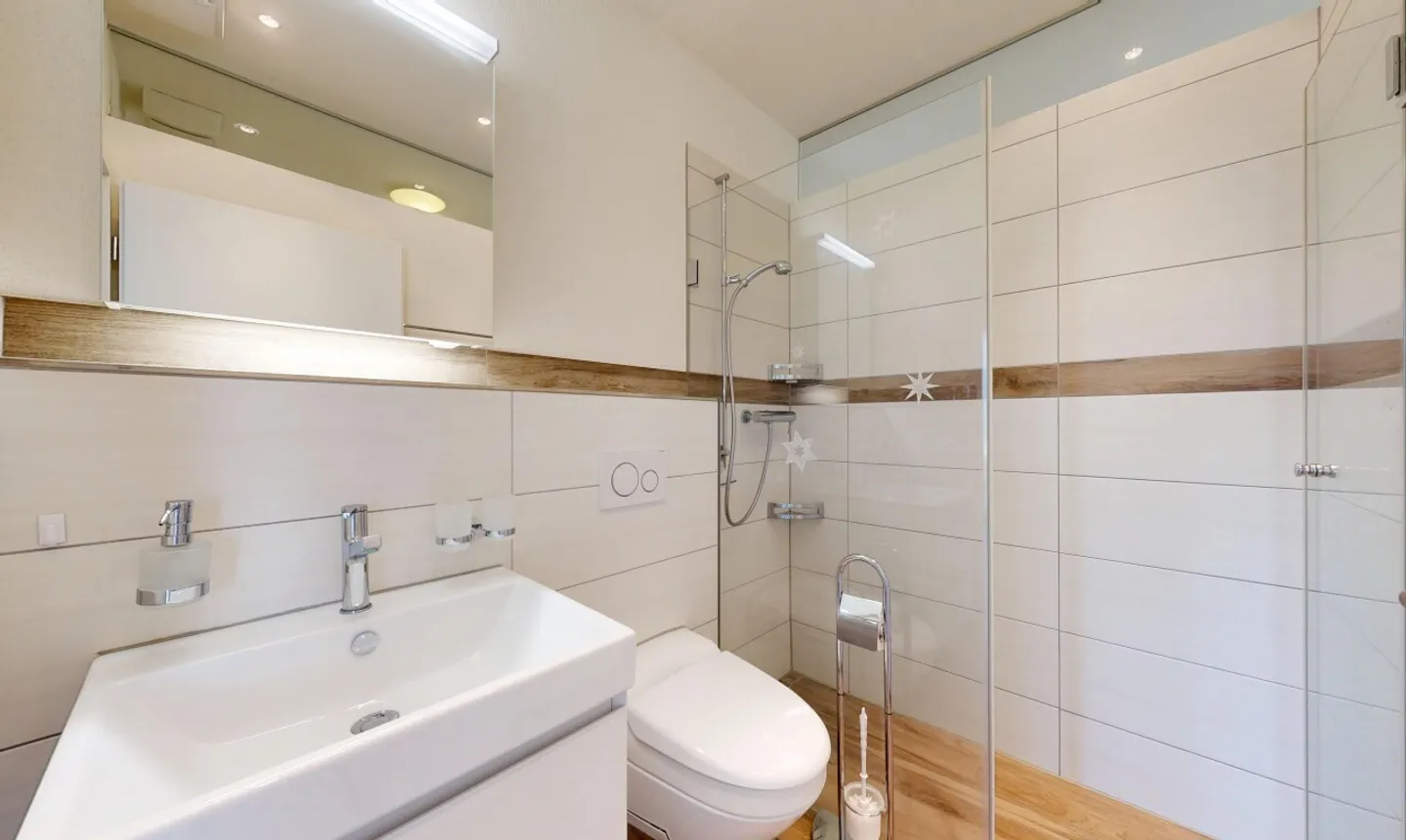 Modern 3.5-room apartment with balcony and flexible additional space - Photo 9 of 11