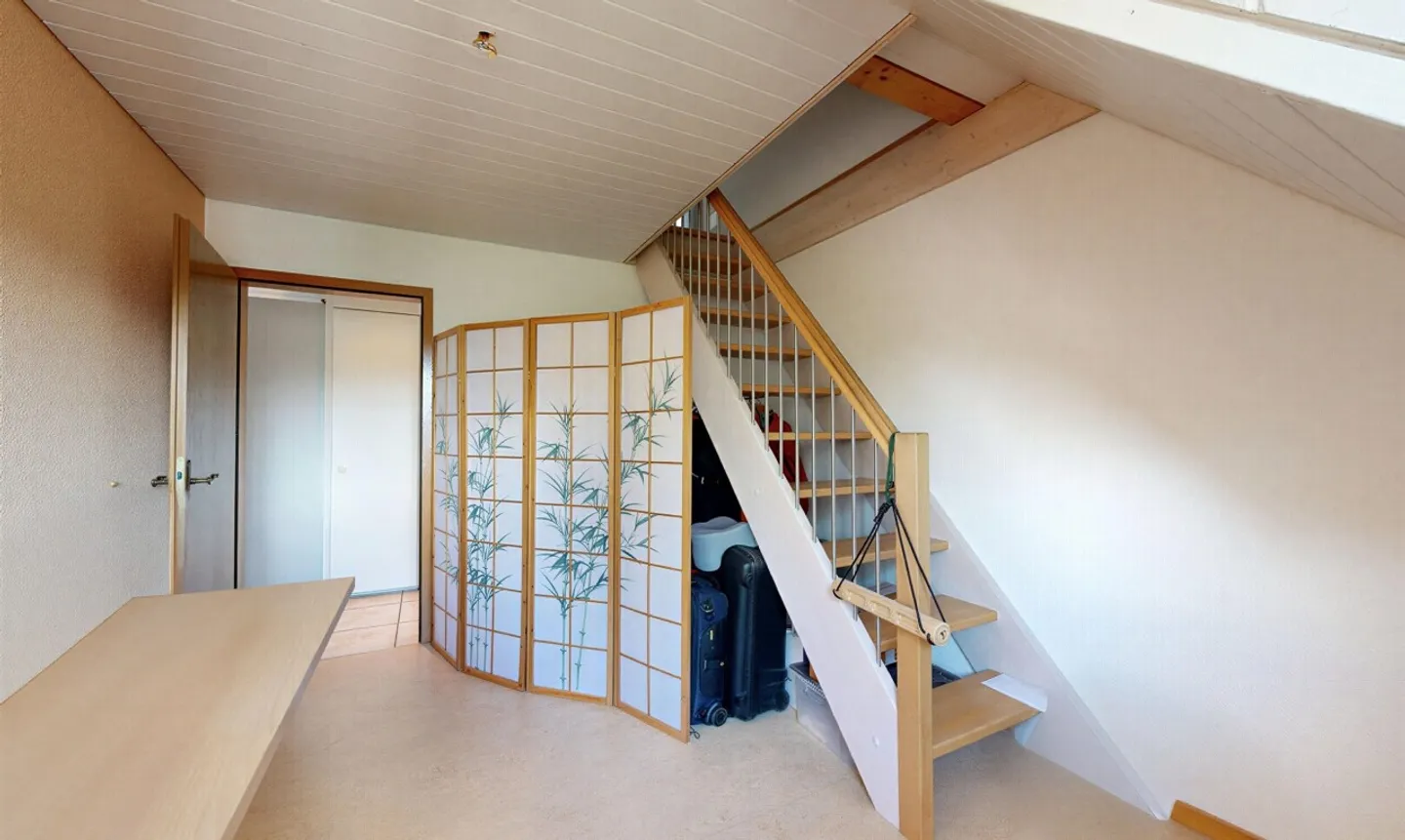 Aussergewöhnliche 5.5-Zimmer-Maisonette mit Wellnessbereich - Foto 9 von 11