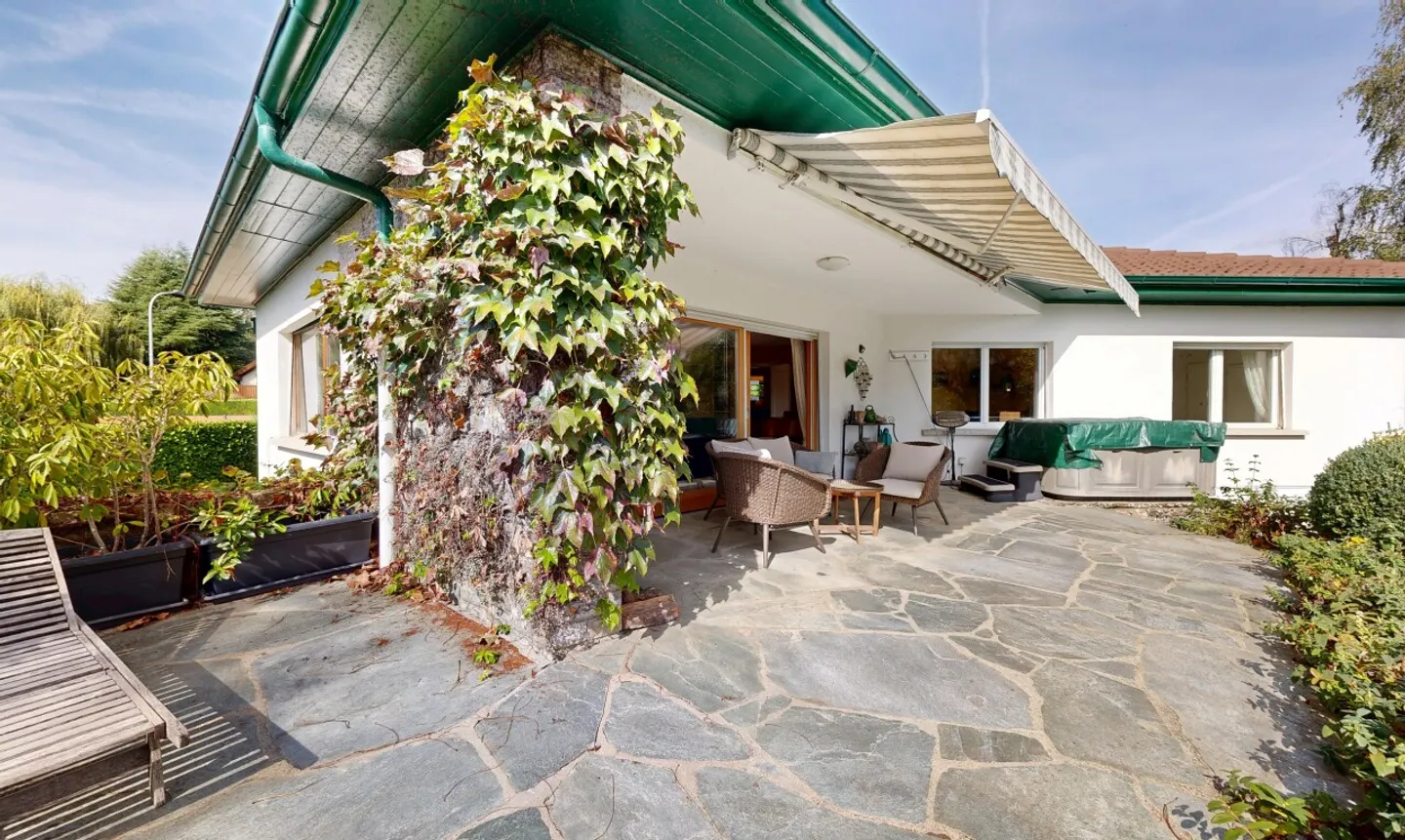 Charmantes Einfamilienhaus in absoluter Ruhe in Coppet - Foto 5 von 11