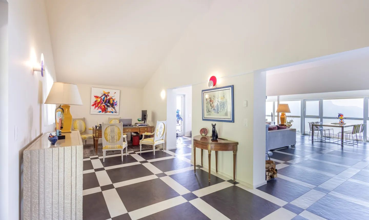 Villa Exceptionnelle avec Vue sur le Lac - Photo 5 sur 13