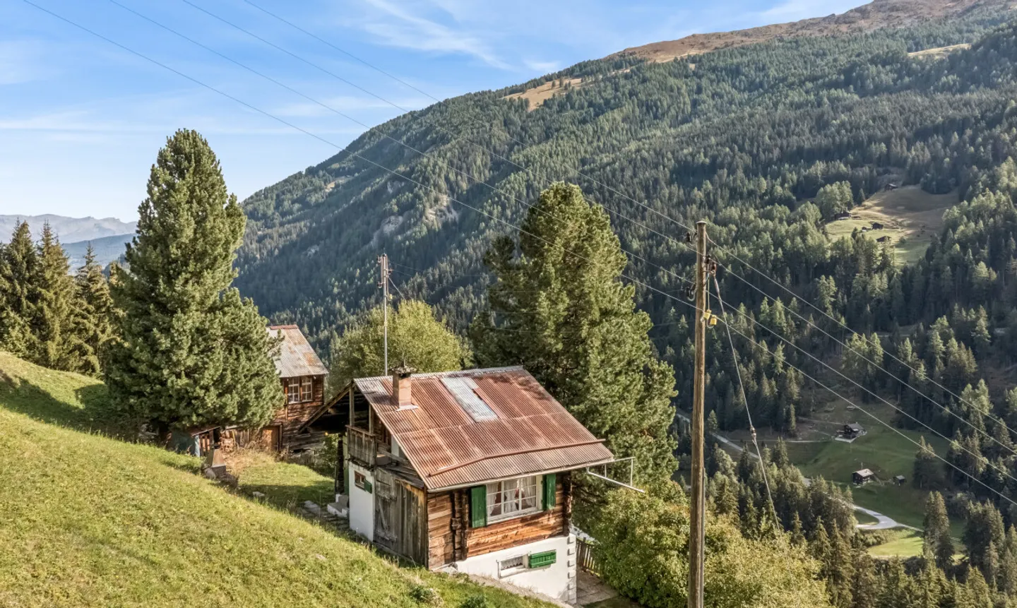 Characterful Mayen with large plot in Hérémence. - Photo 5 of 11