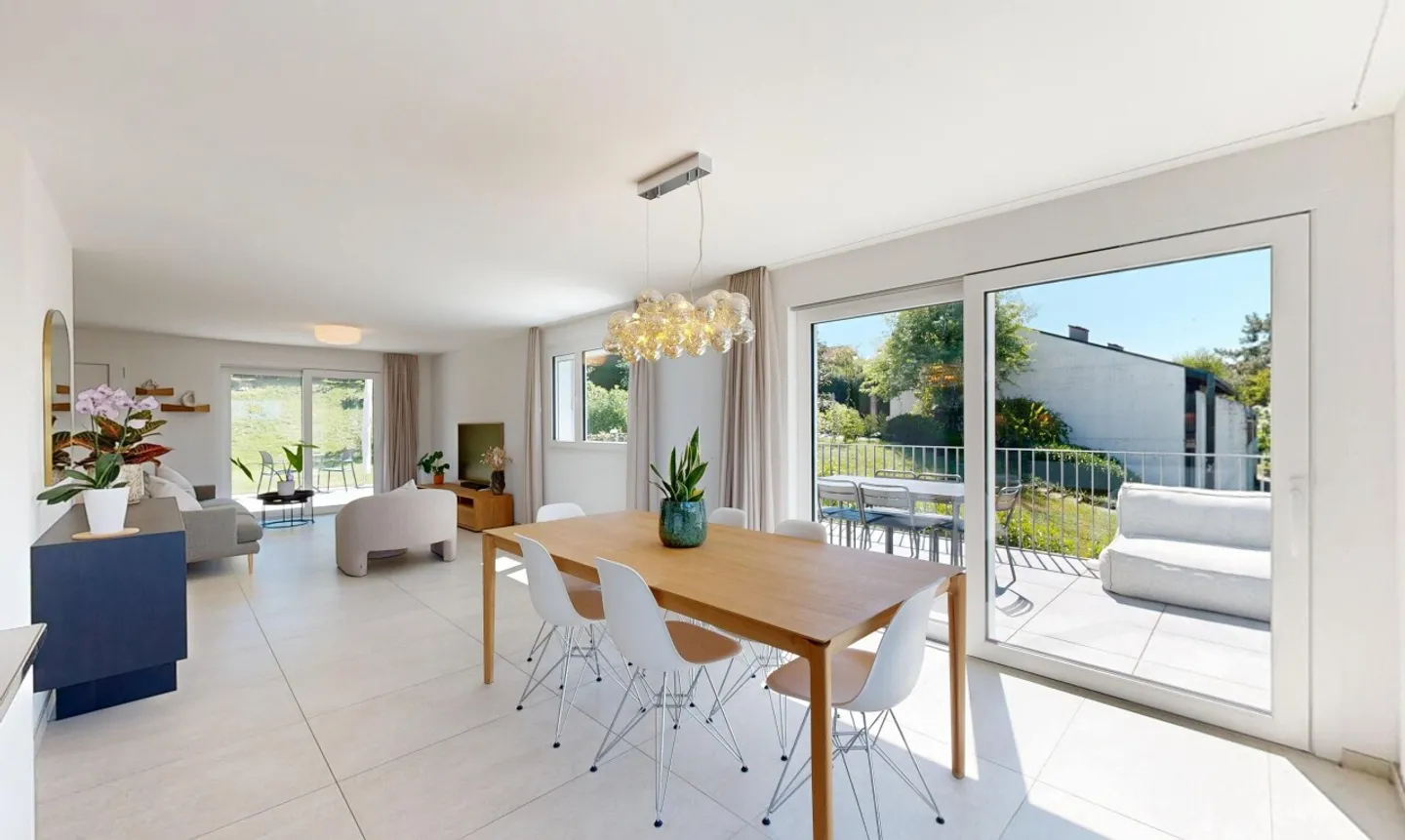 Duplex 4,5p avec jardin privatif, terrasses et vue lac - Foto 1 von 11