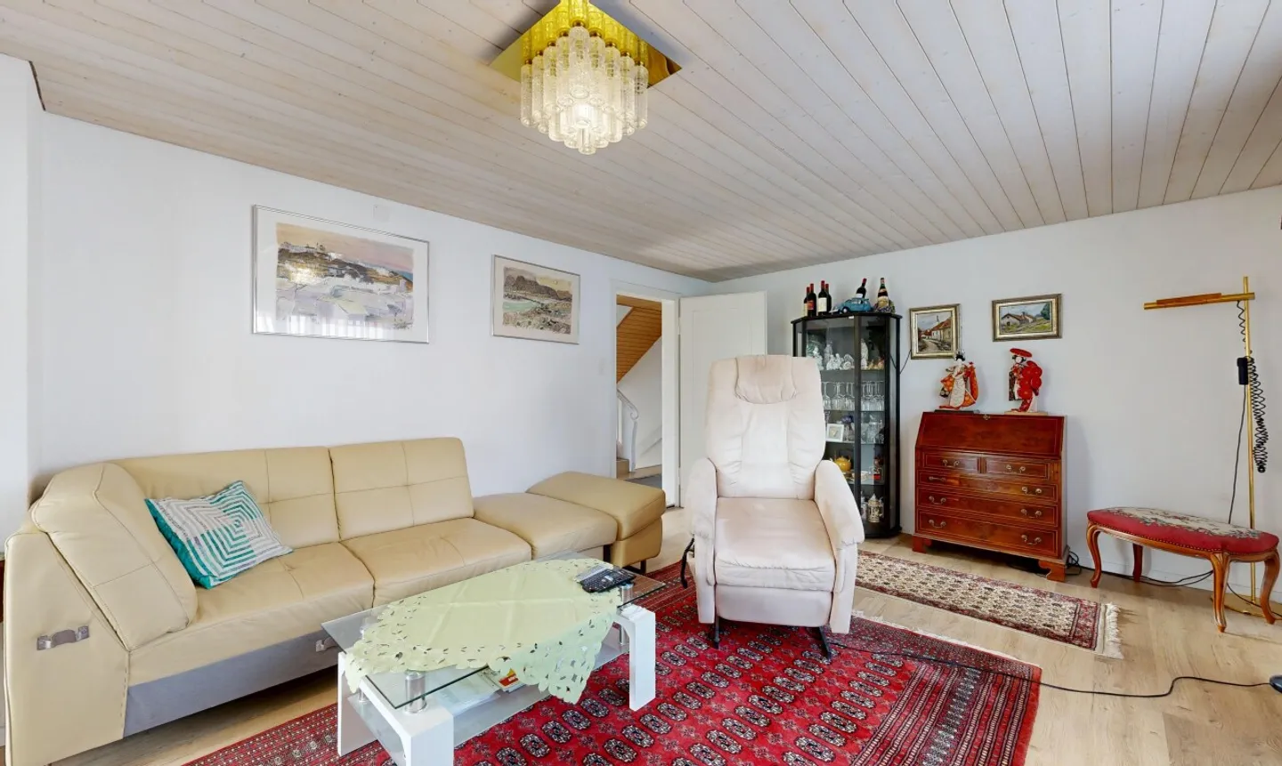 Charmantes Einfamilienhaus mit Garten - Foto 8 von 11