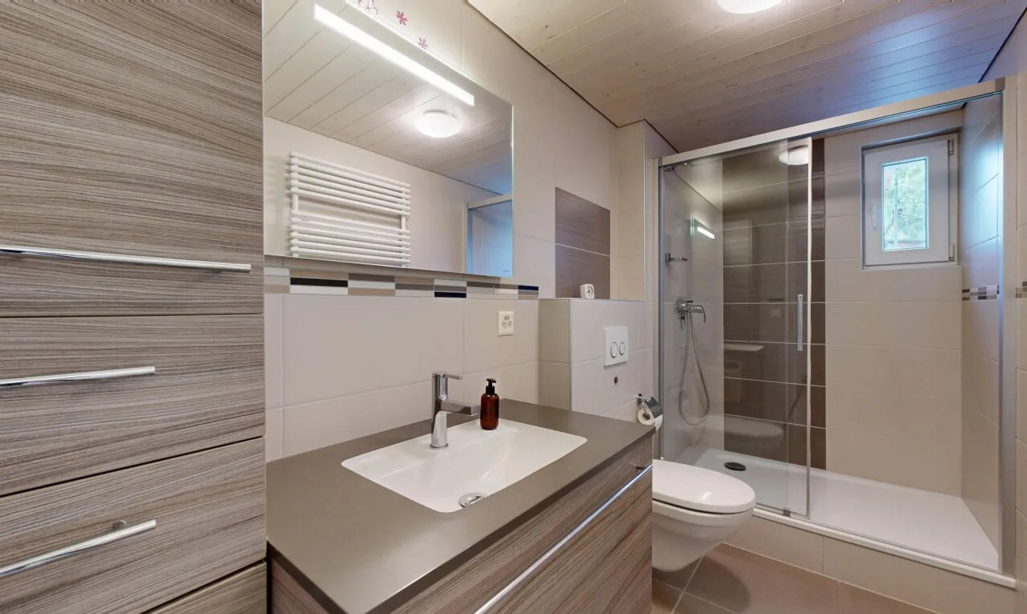 House surrounded by nature on 2540 m² - Photo 9 of 11