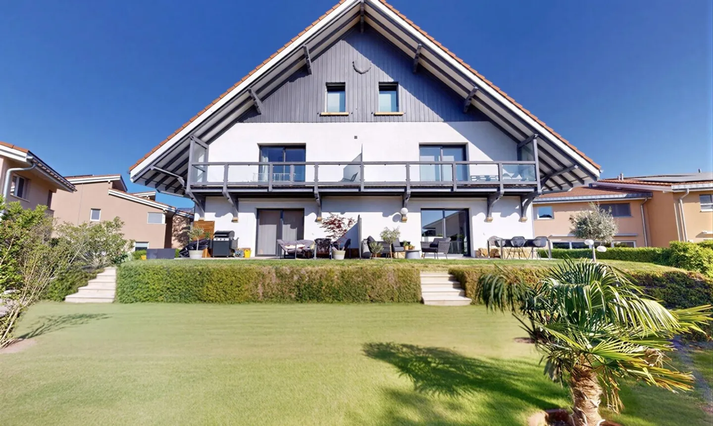 Exceptional triplex of 6.5 rooms with sauna and garden - Photo 2 of 11