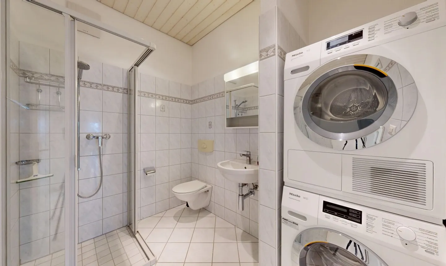 Sonnendurchflutete 3.5-Zimmer Dachgeschosswohnung mit Weitblick - Foto 10 von 11