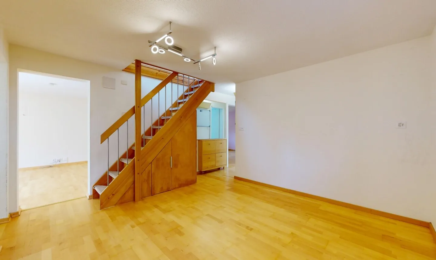 Maison individuelle avec appartement séparé dans un emplacement calme mais central - Photo 9 sur 11