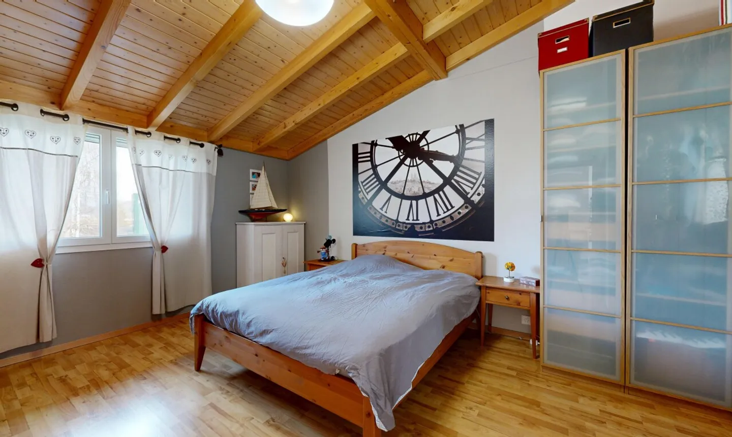 Charming Family Home with Garden - Photo 7 of 11