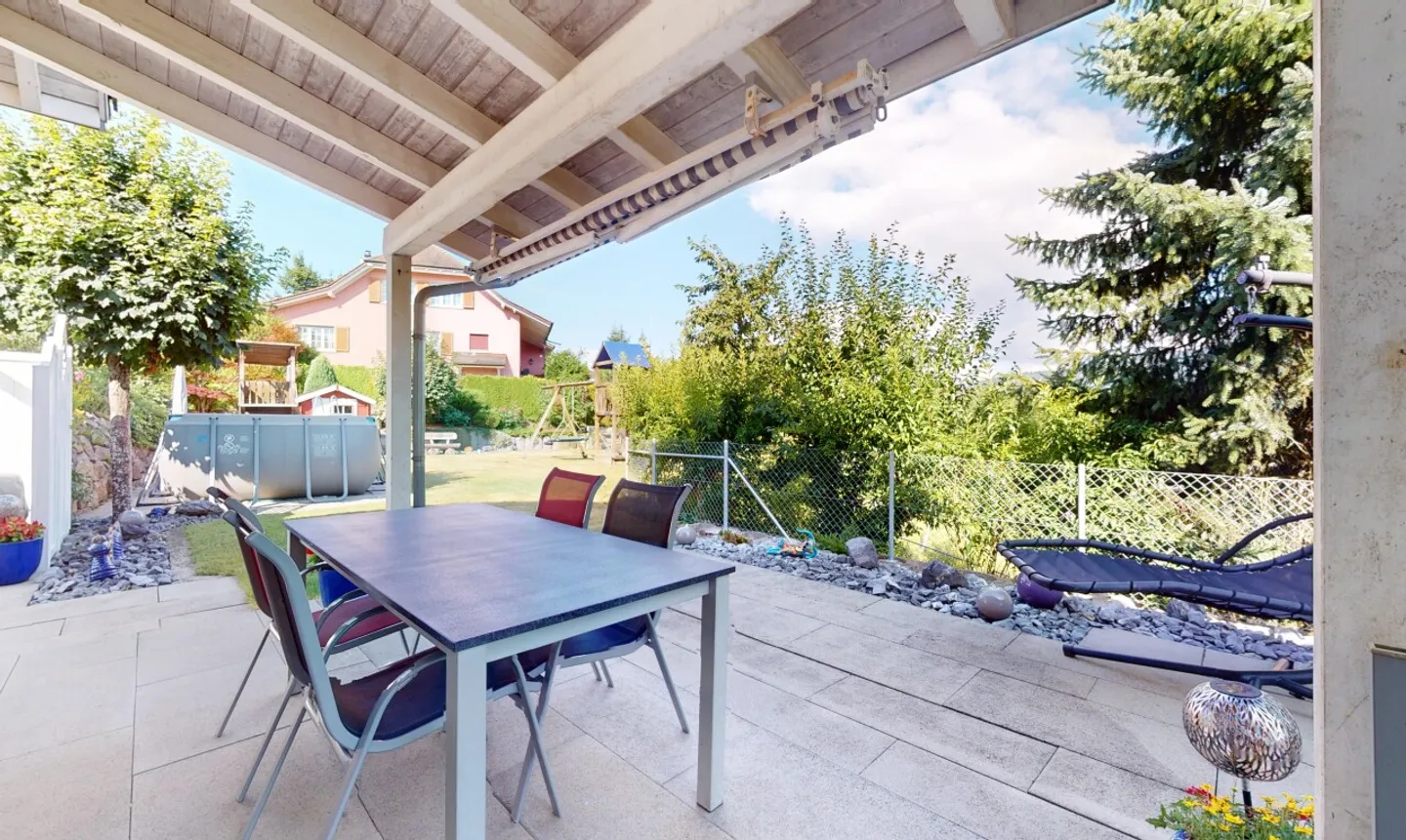 Casa unifamiliare idilliaca con paradiso del giardino - Foto 3 di 13