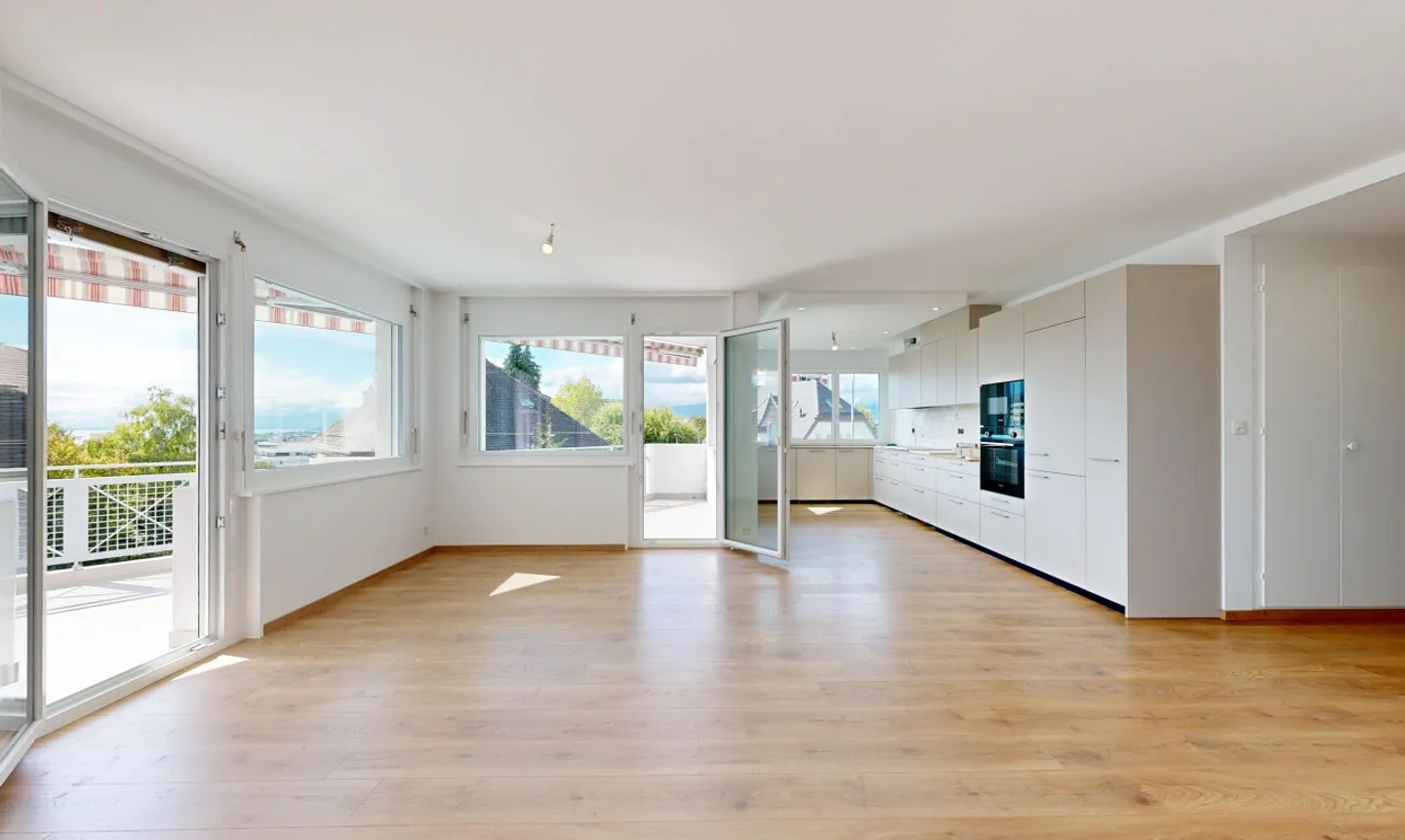 5,5 stanze e uno studio separato – Opportunità di investimento - Foto 3 di 11