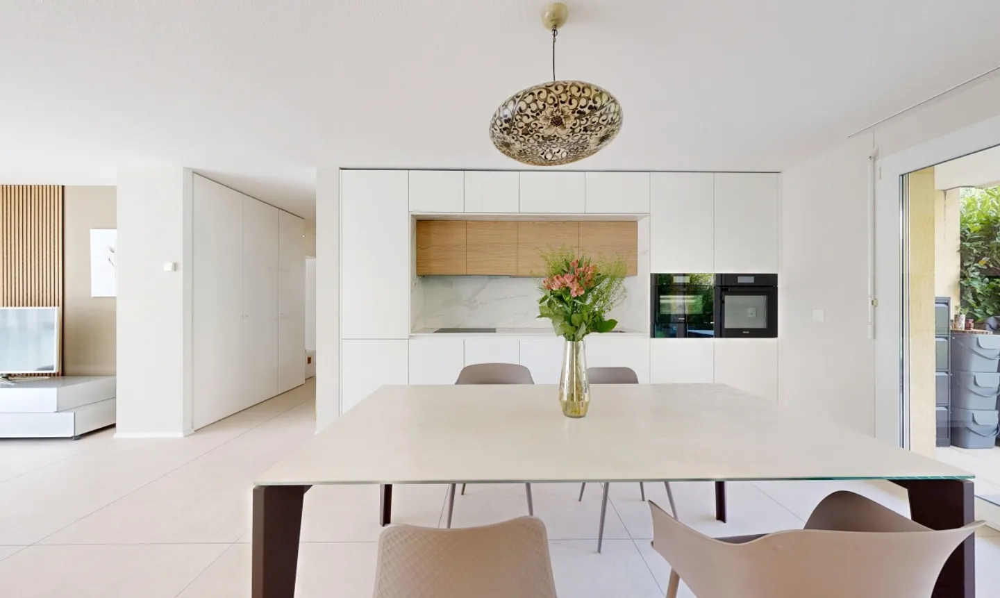 Contemporary duplex with 5.5 rooms and garden in Cortaillod - Photo 5 of 11