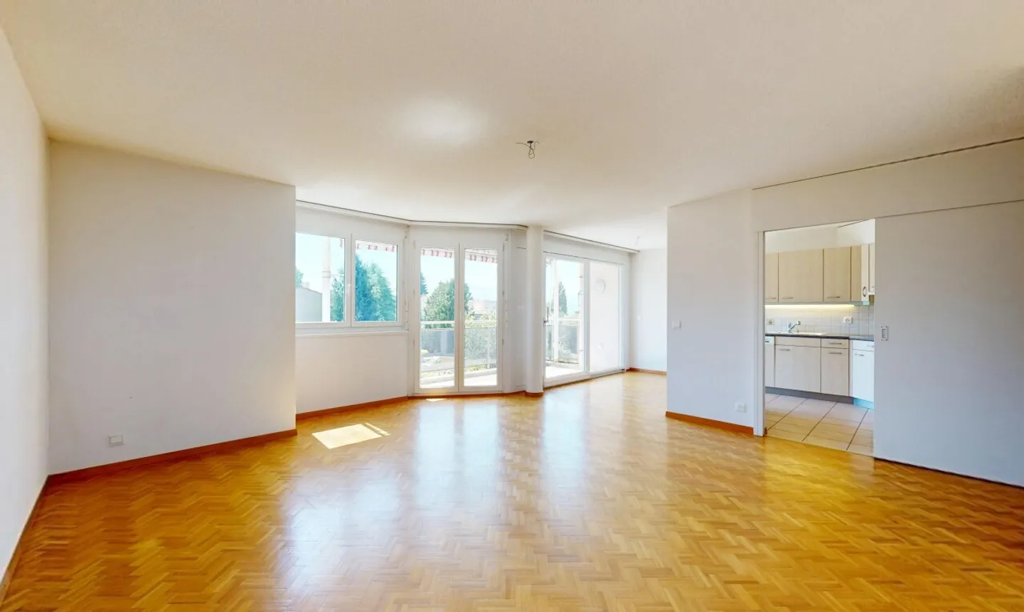 Appartement lumineux avec potentiel - Photo 2 sur 11